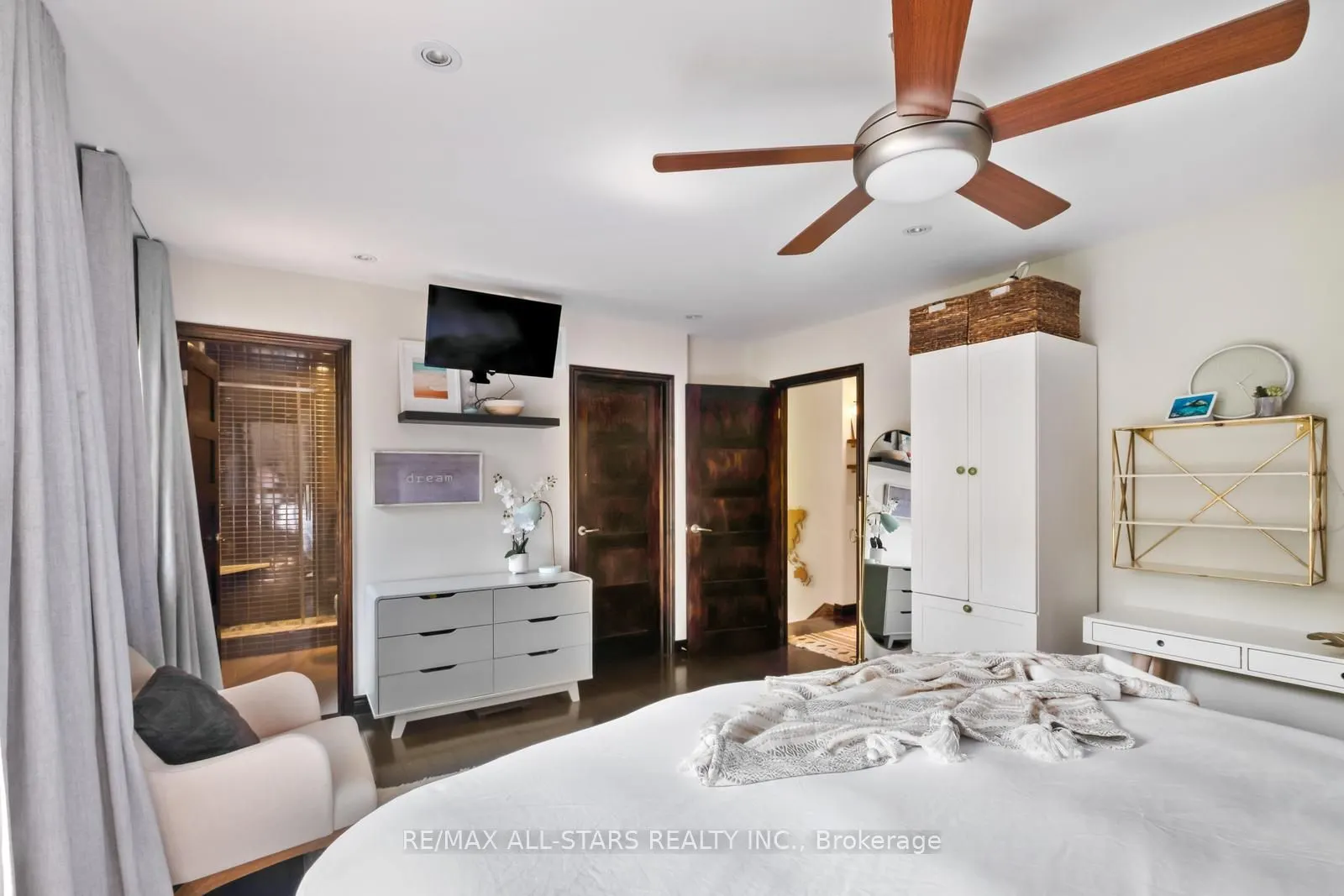 12 Glen Davis Crescent