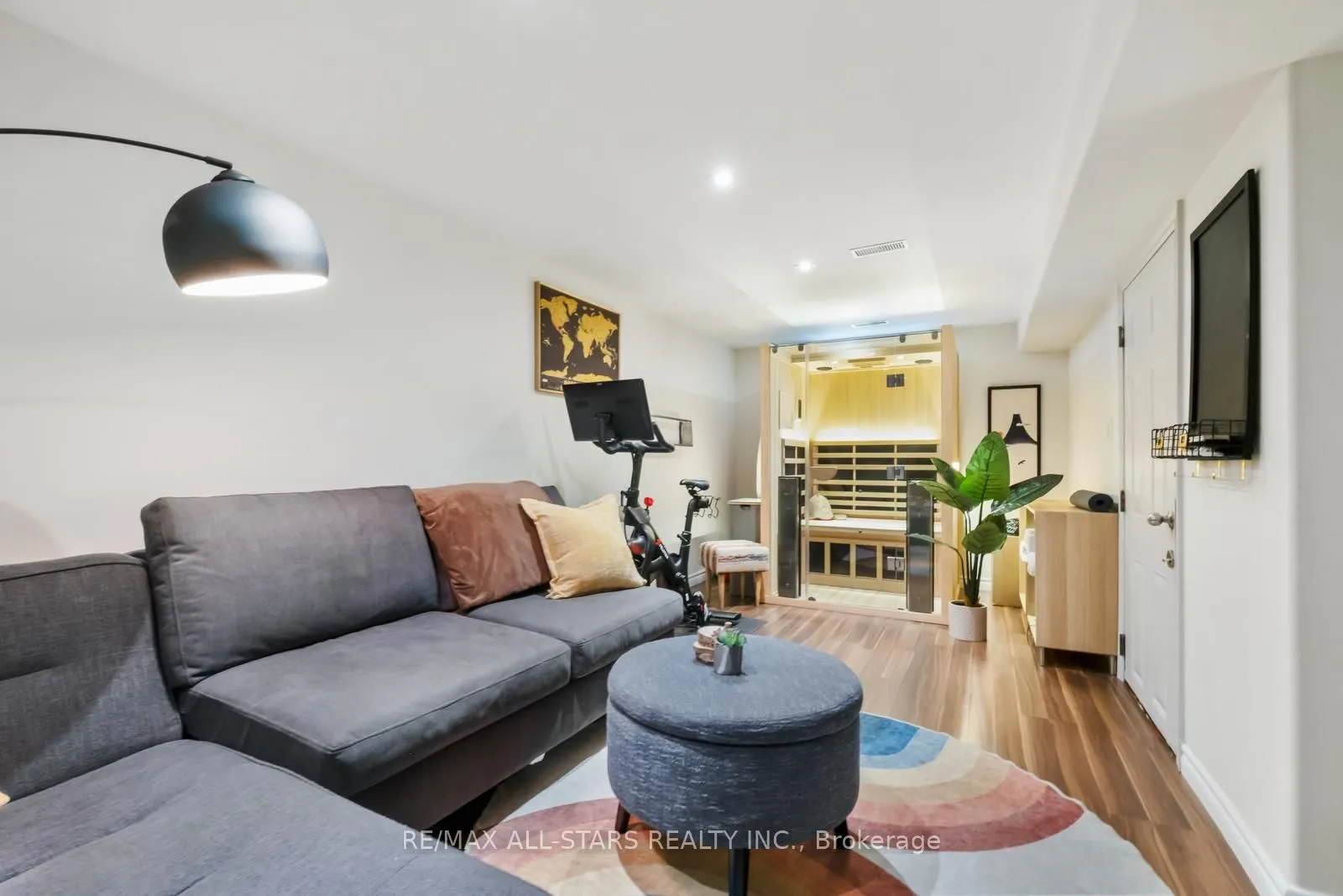 12 Glen Davis Crescent