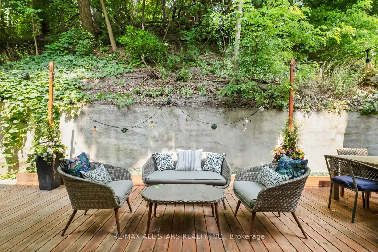12 Glen Davis Crescent