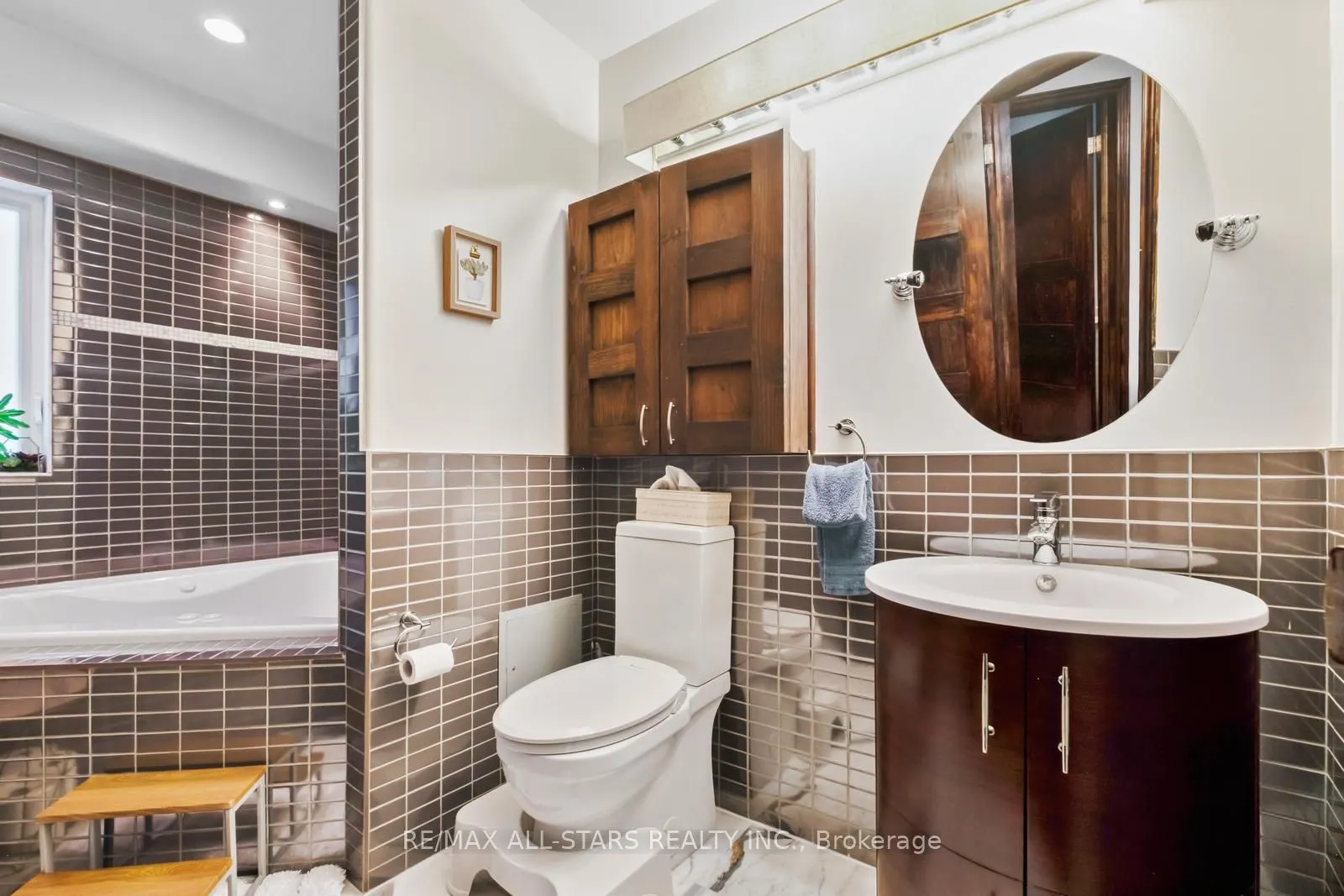 12 Glen Davis Crescent