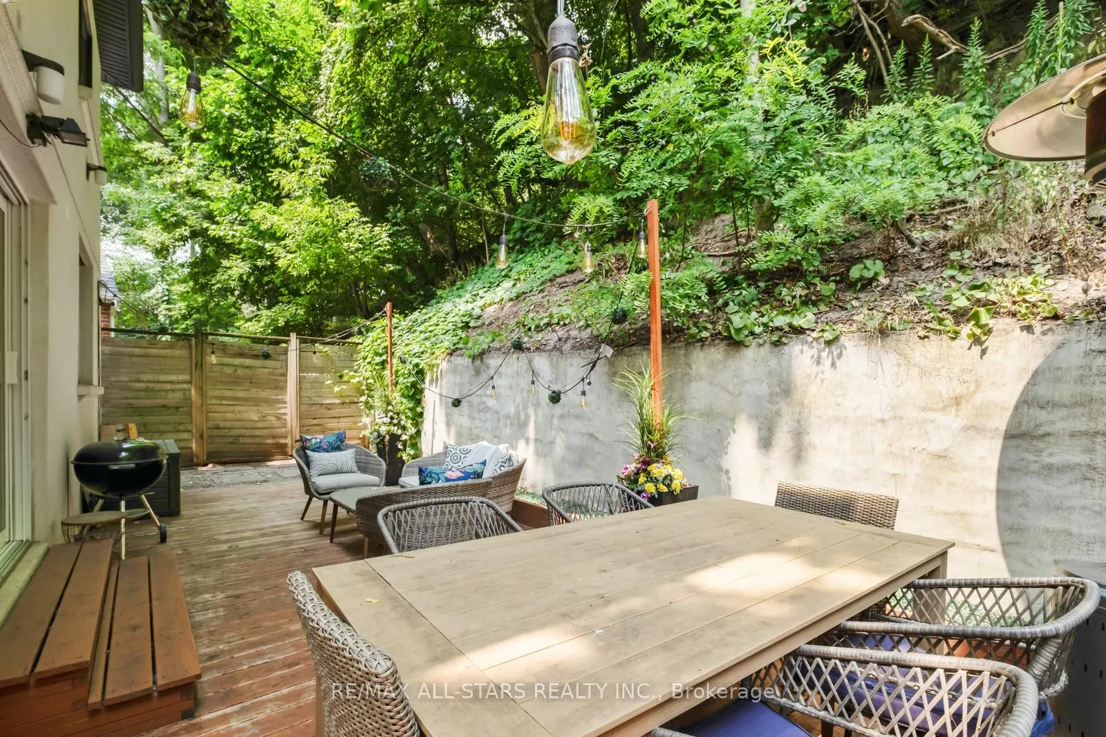 12 Glen Davis Crescent