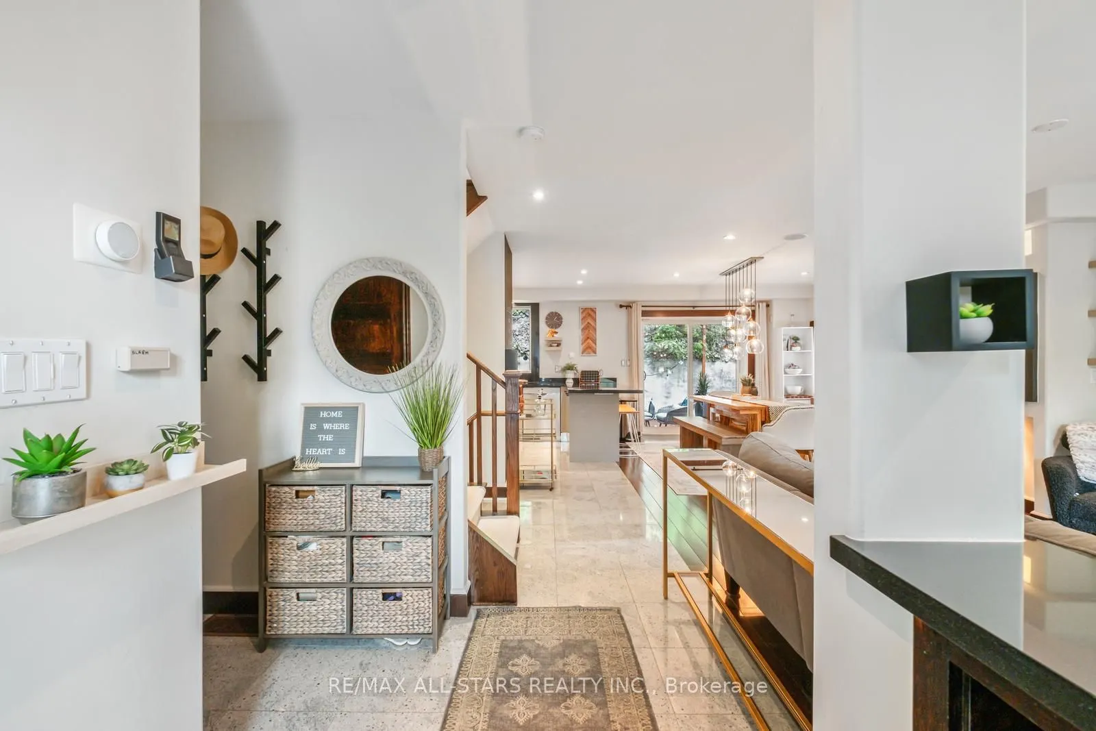 12 Glen Davis Crescent