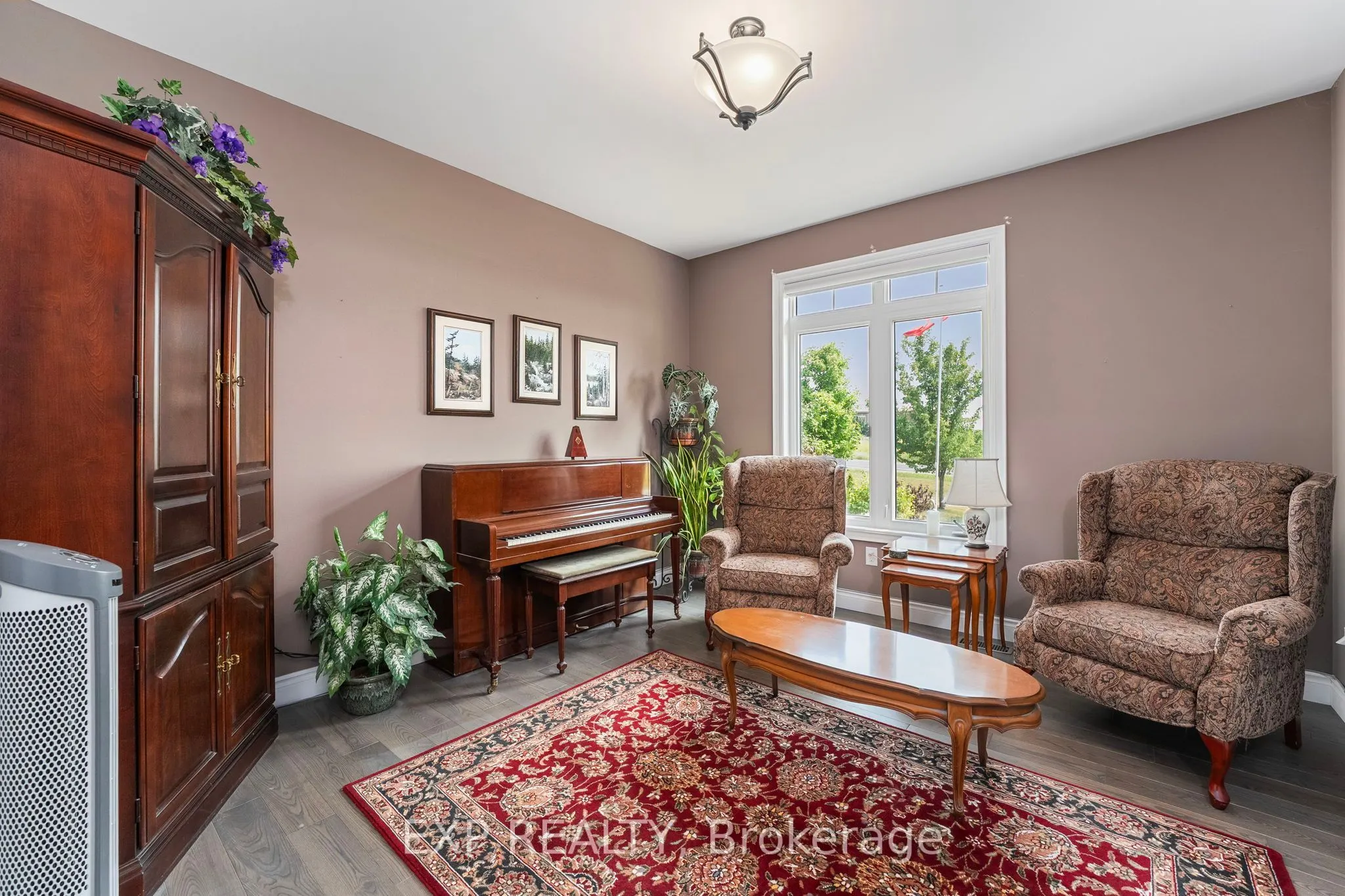 1295 Saintfield Road