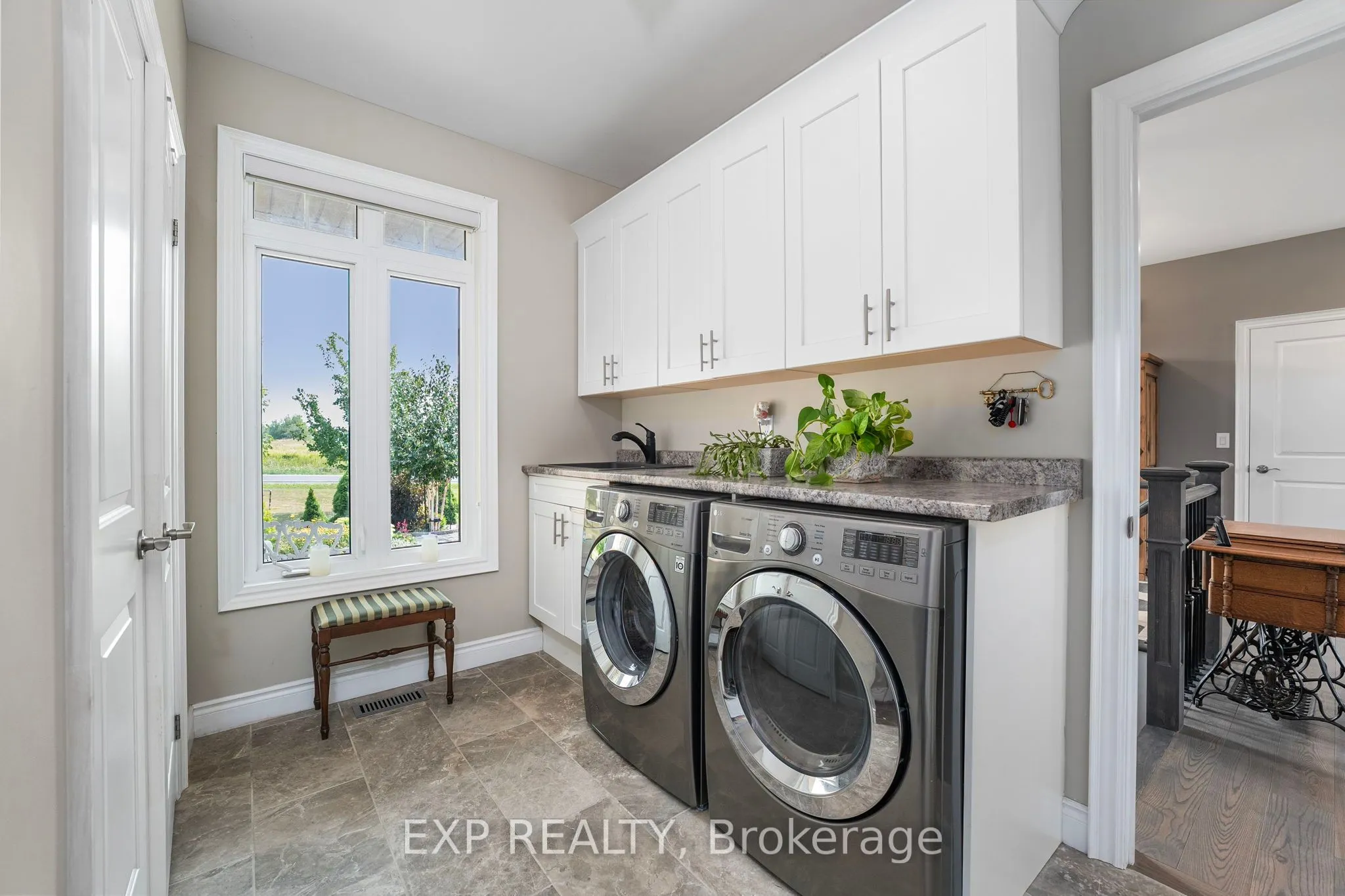 1295 Saintfield Road