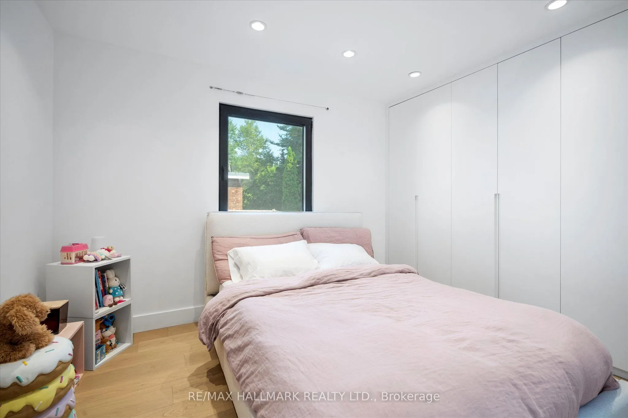 31 Redwood Avenue