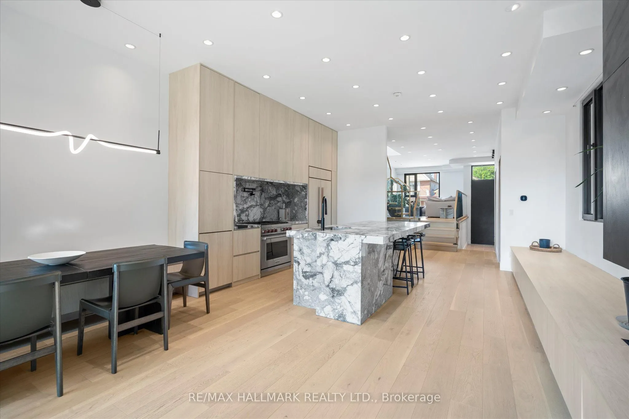 31 Redwood Avenue