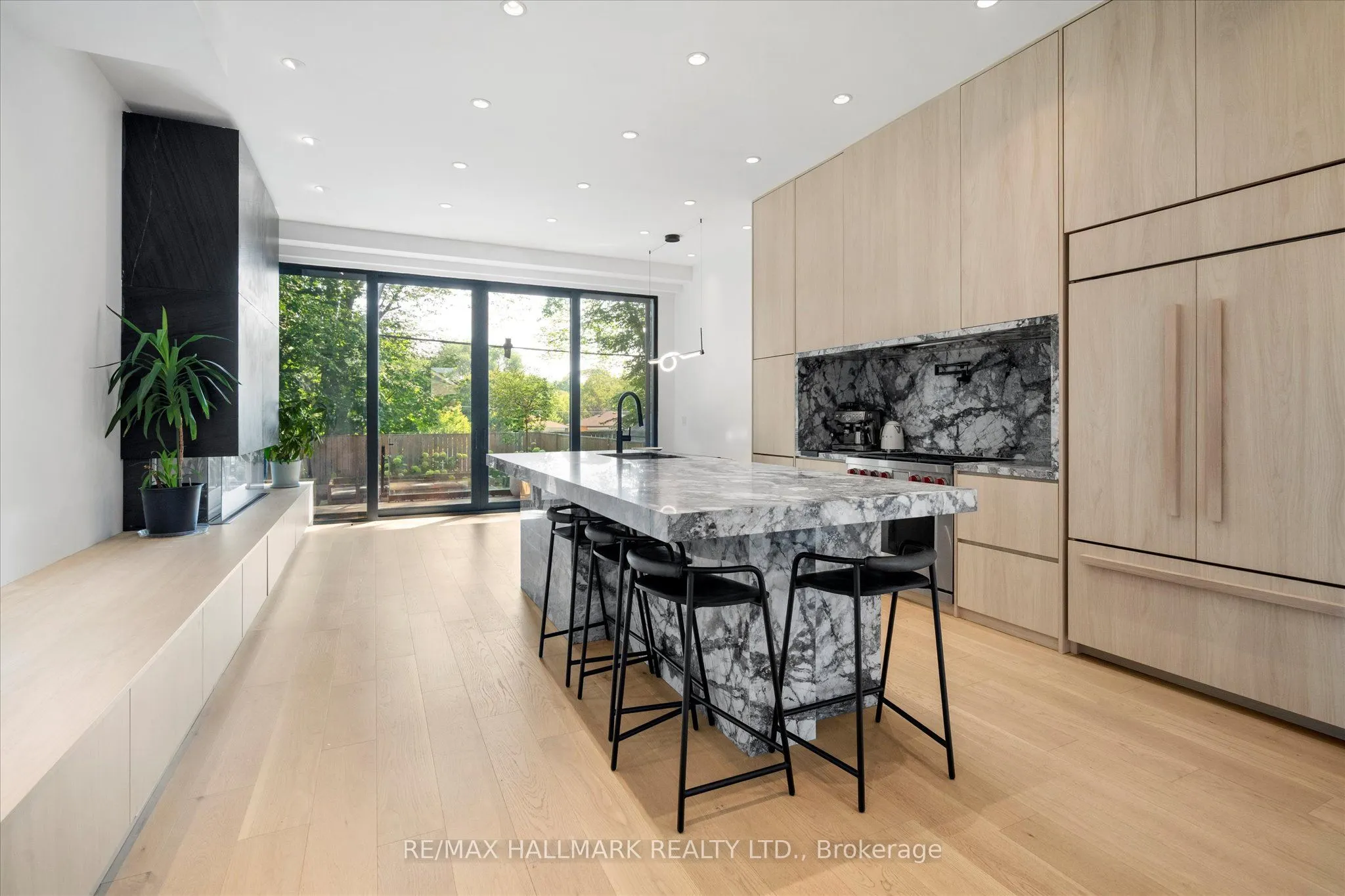 31 Redwood Avenue