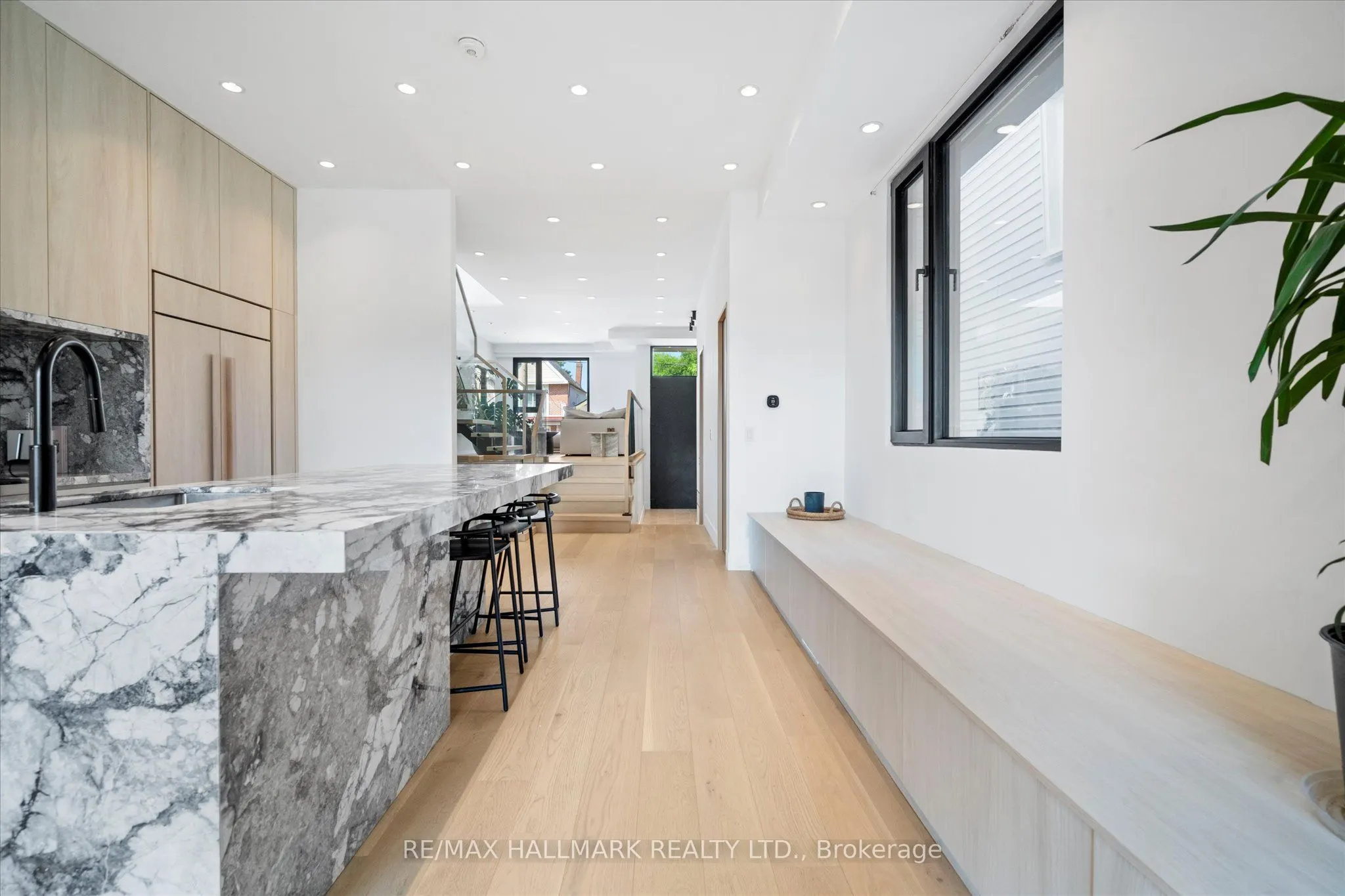31 Redwood Avenue