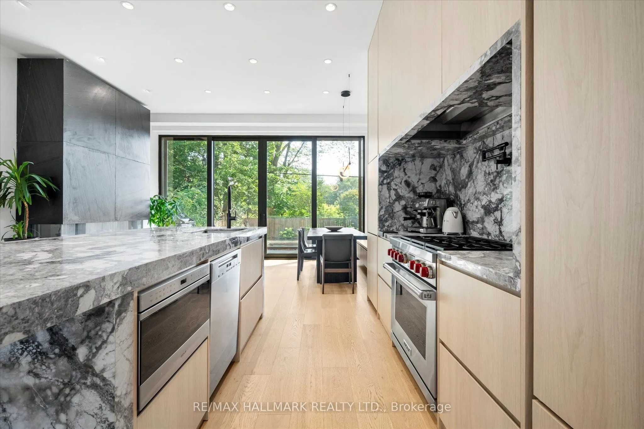 31 Redwood Avenue
