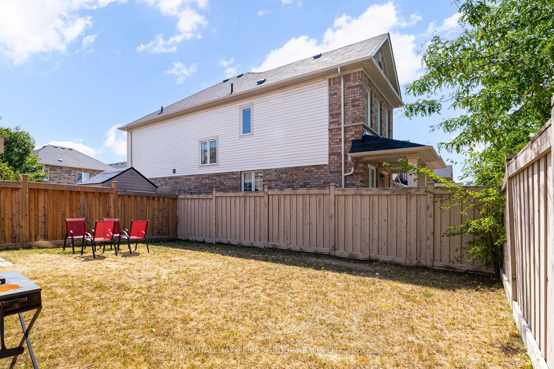 35 Elliottglen Drive