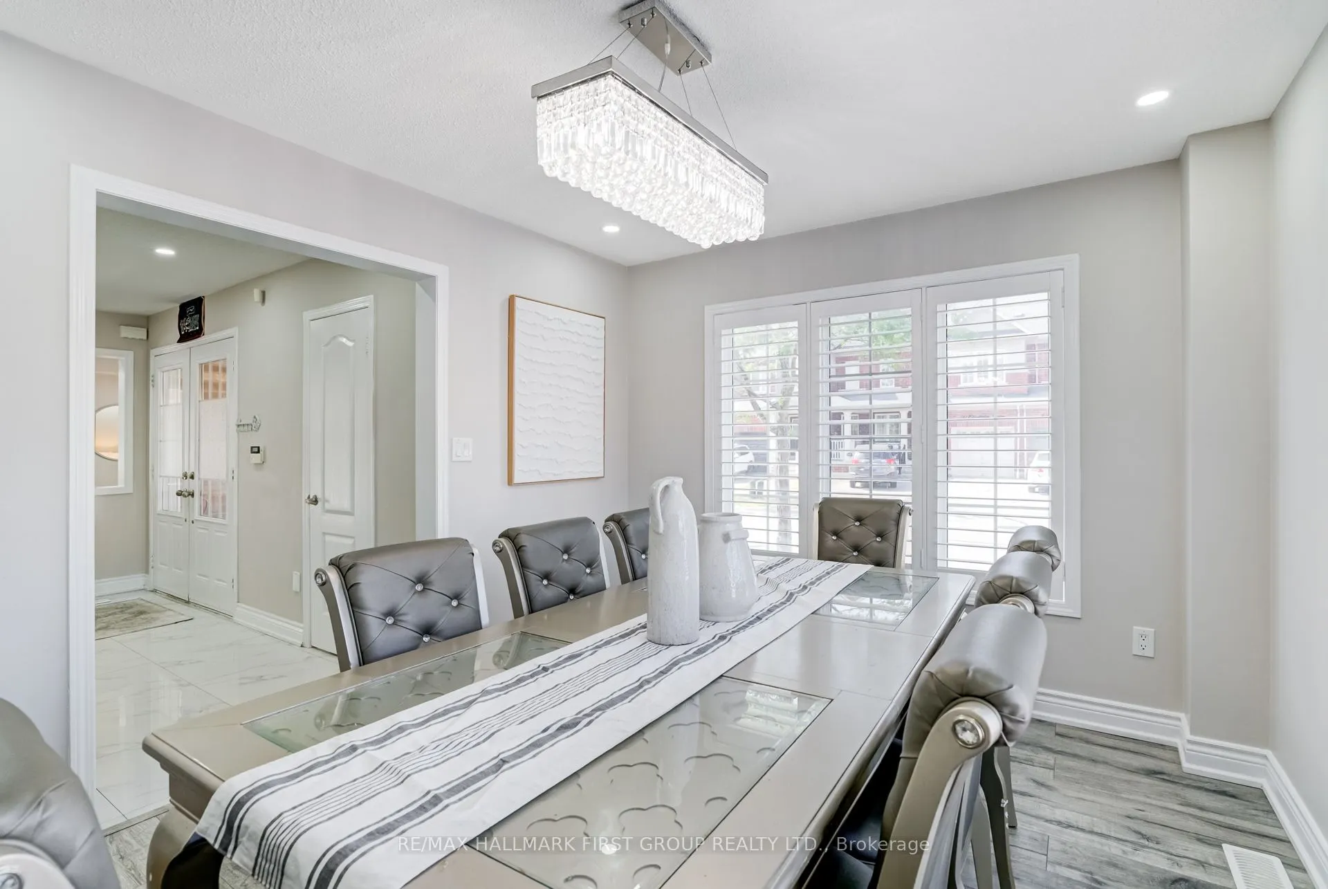 35 Elliottglen Drive