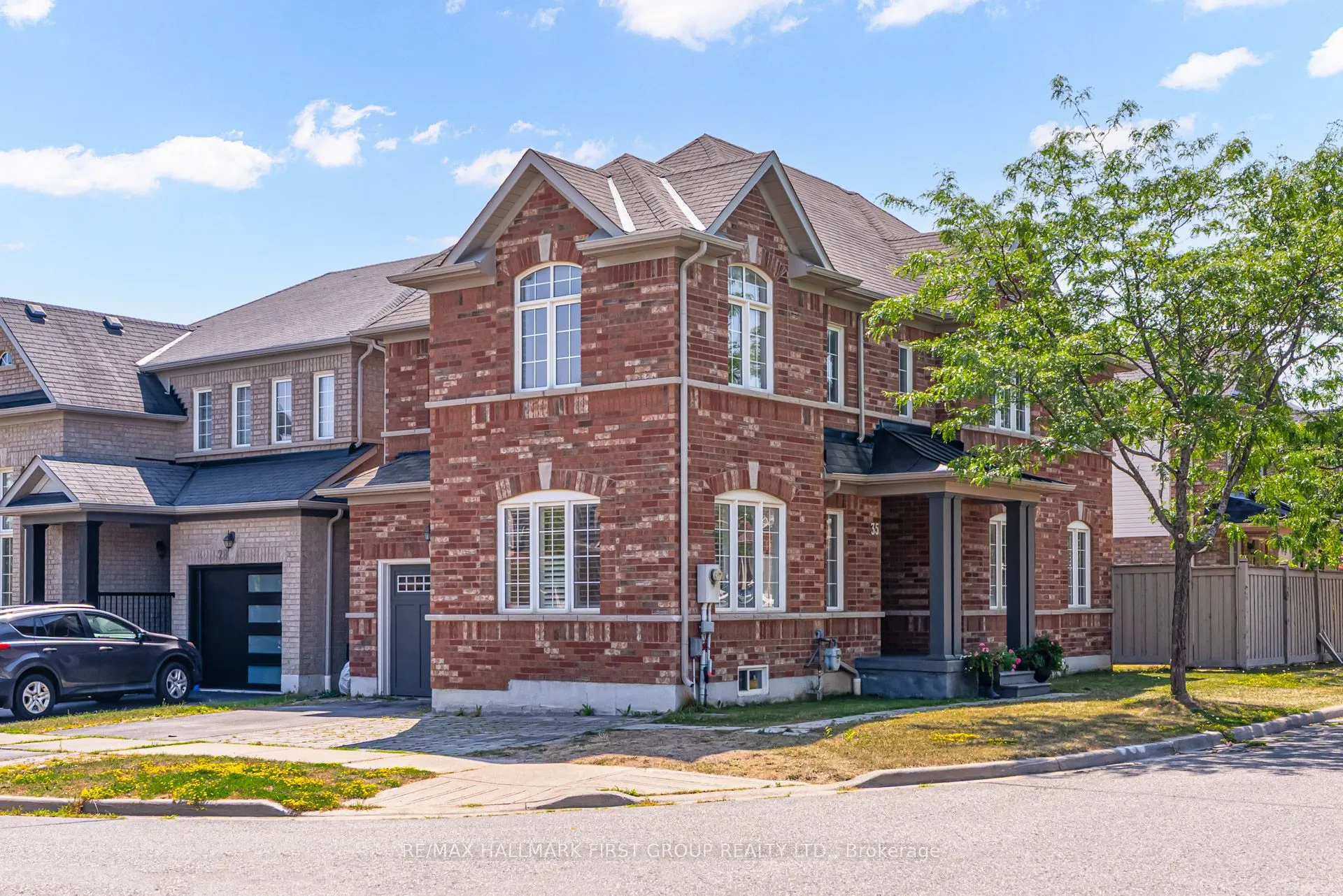 35 Elliottglen Drive