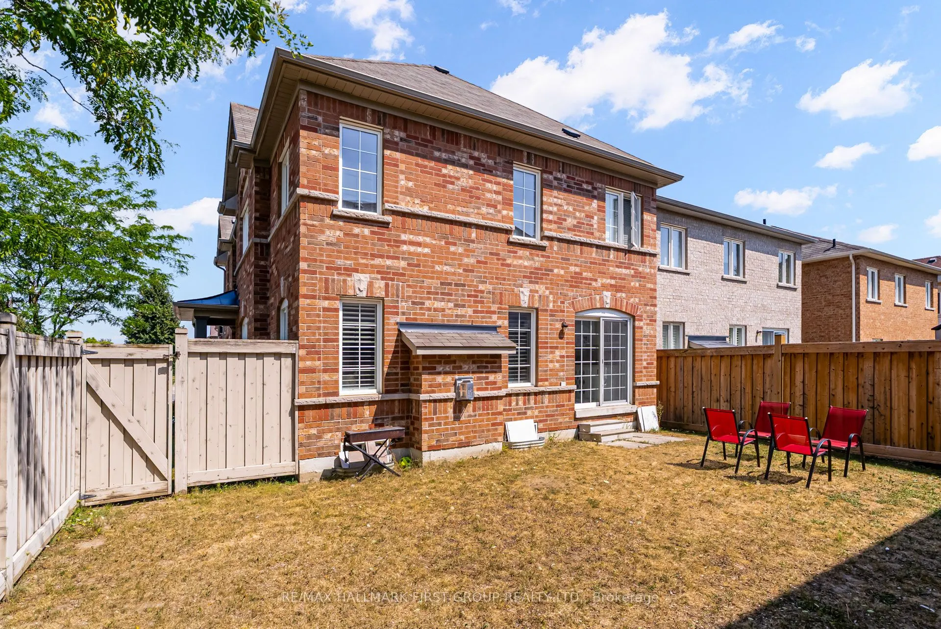 35 Elliottglen Drive