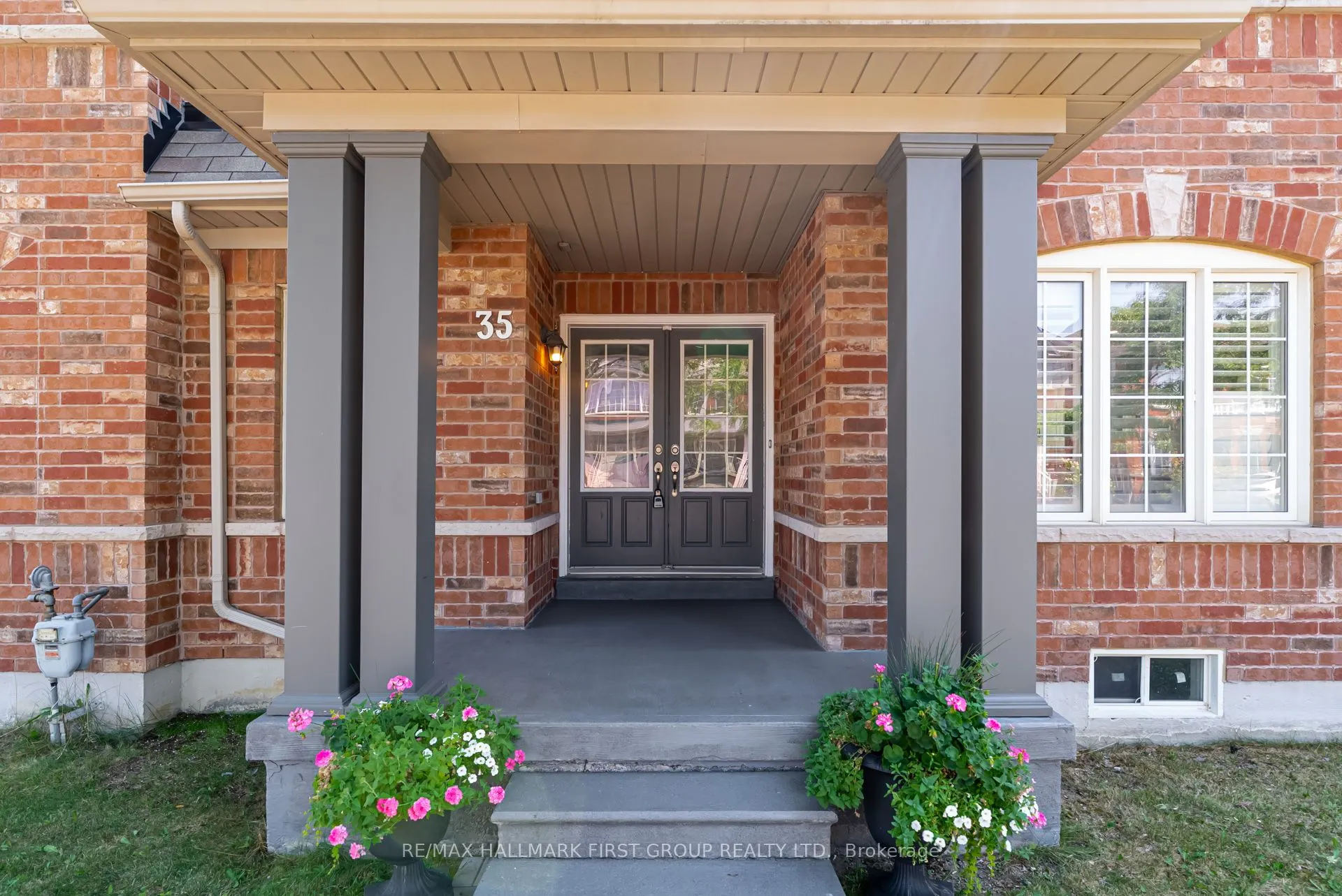 35 Elliottglen Drive