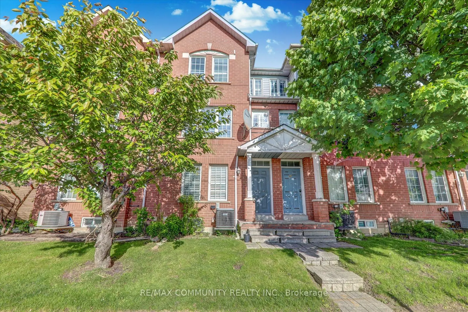 2758 Eglinton Avenue E, #63