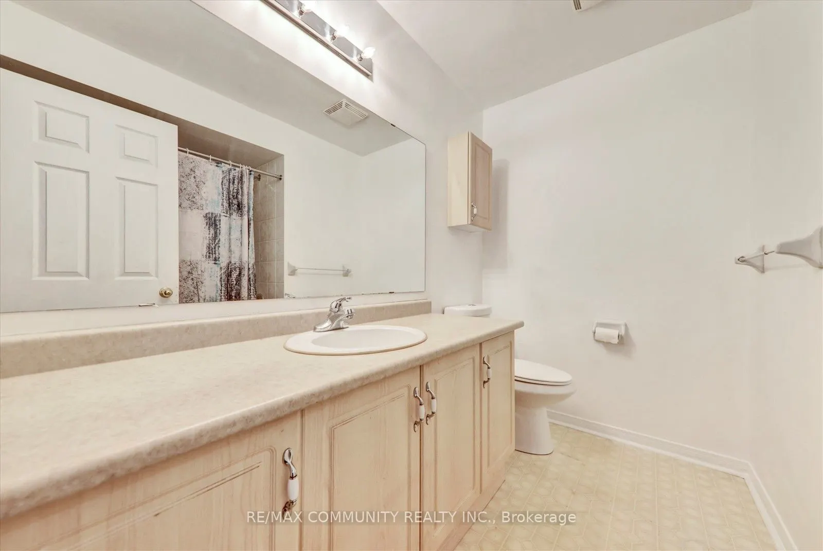 2758 Eglinton Avenue E, #63