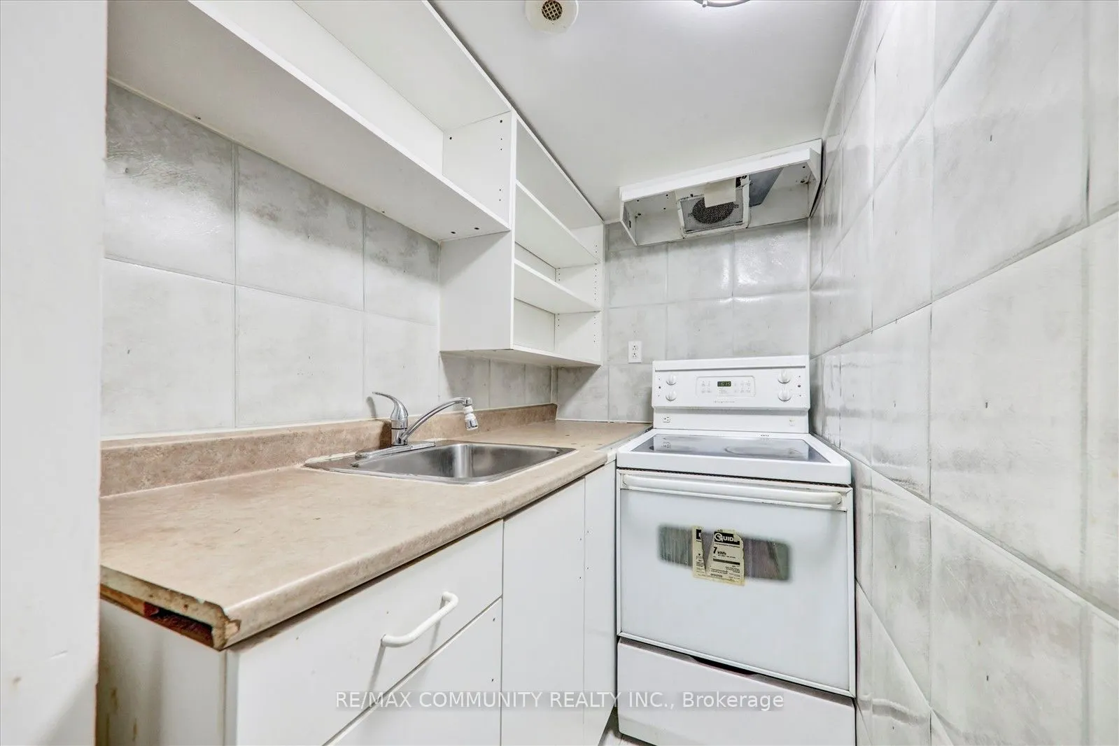 2758 Eglinton Avenue E, #63