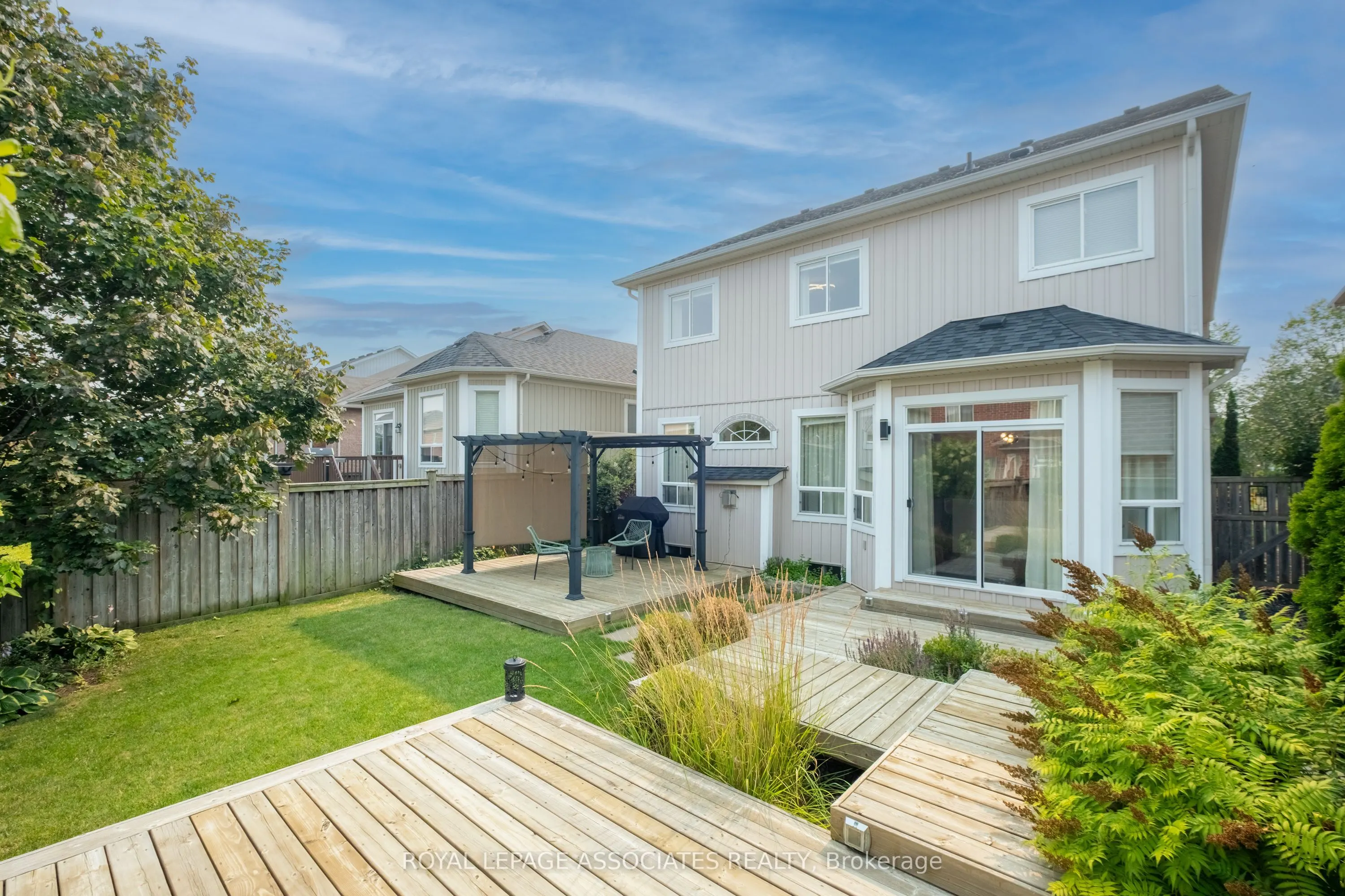5 Rockland Crescent