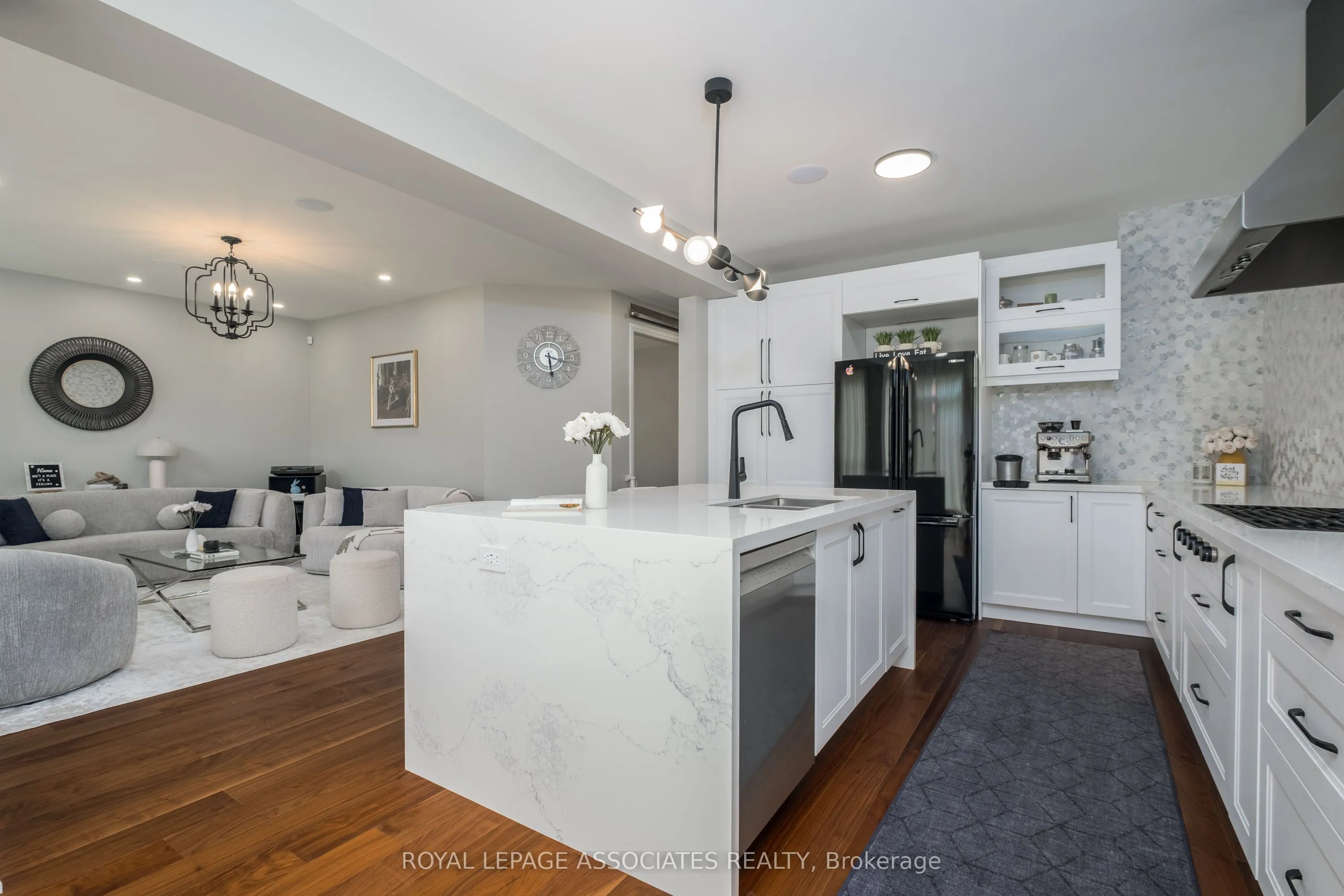 5 Rockland Crescent