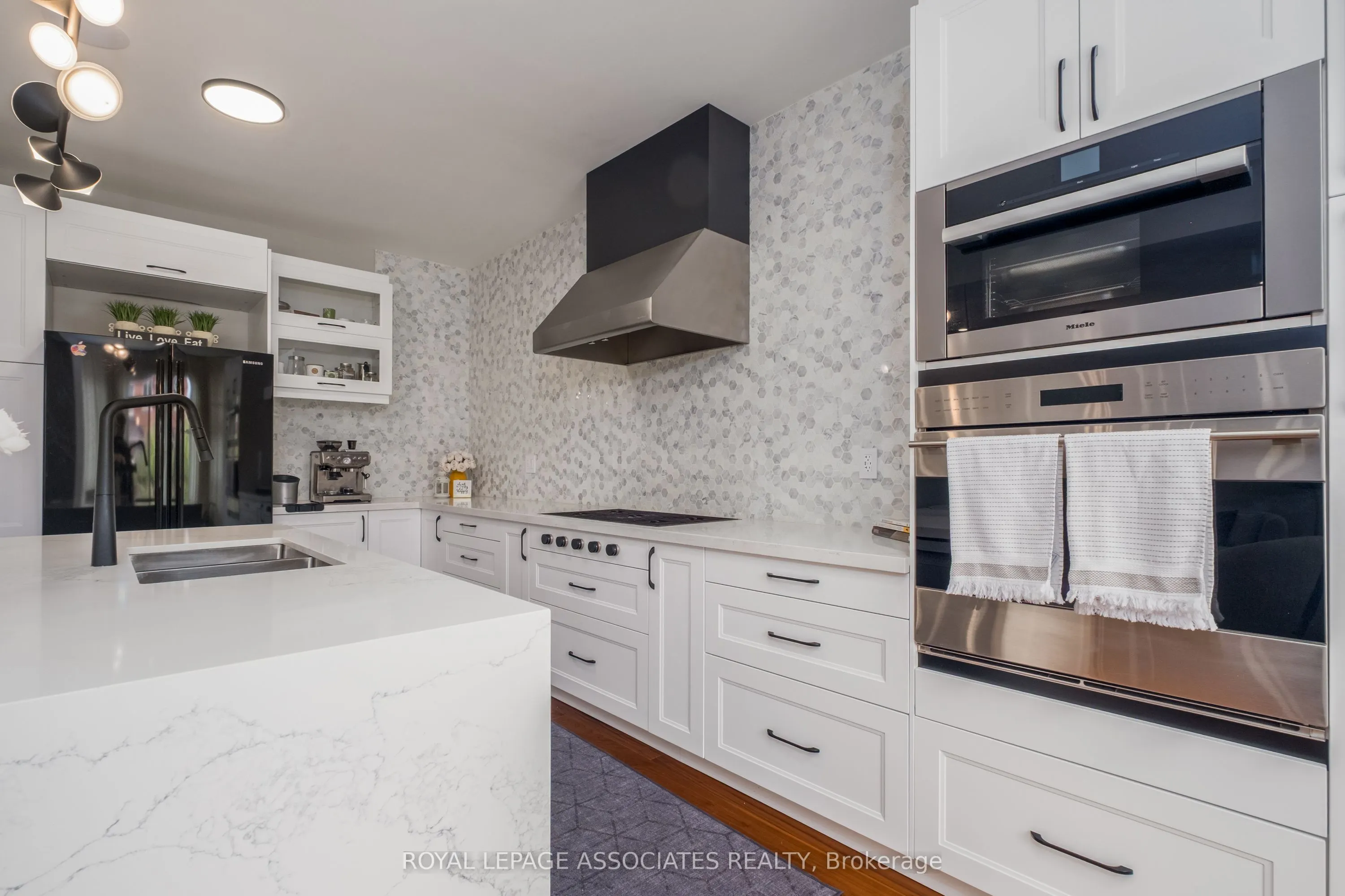 5 Rockland Crescent