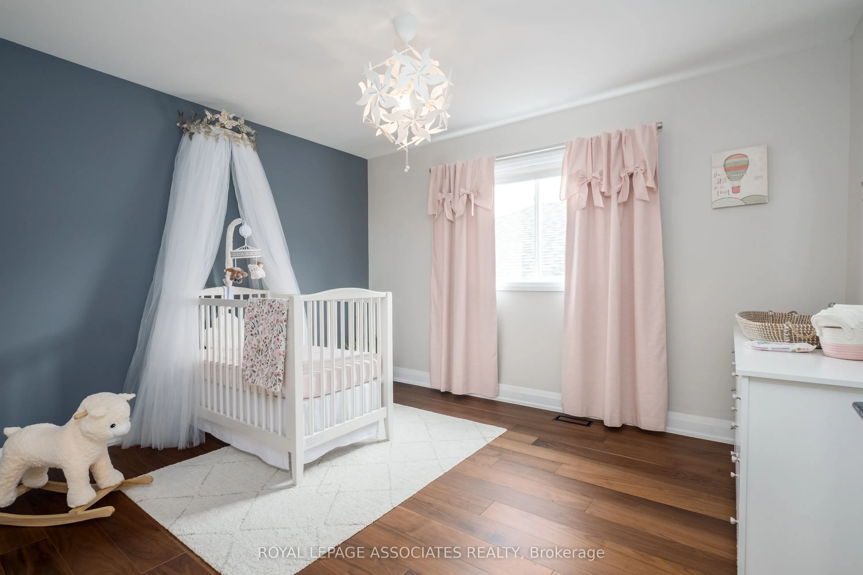 5 Rockland Crescent
