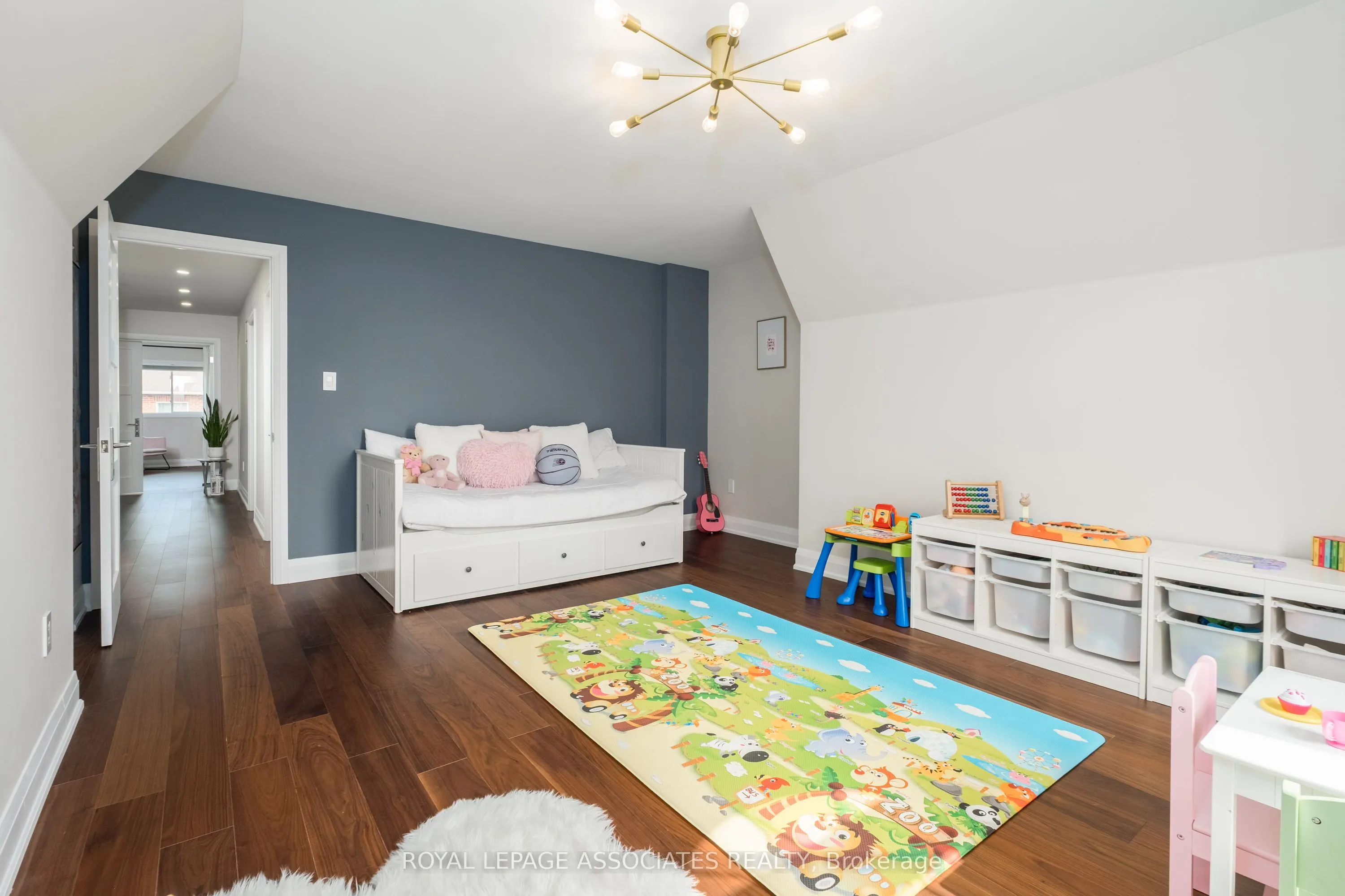 5 Rockland Crescent