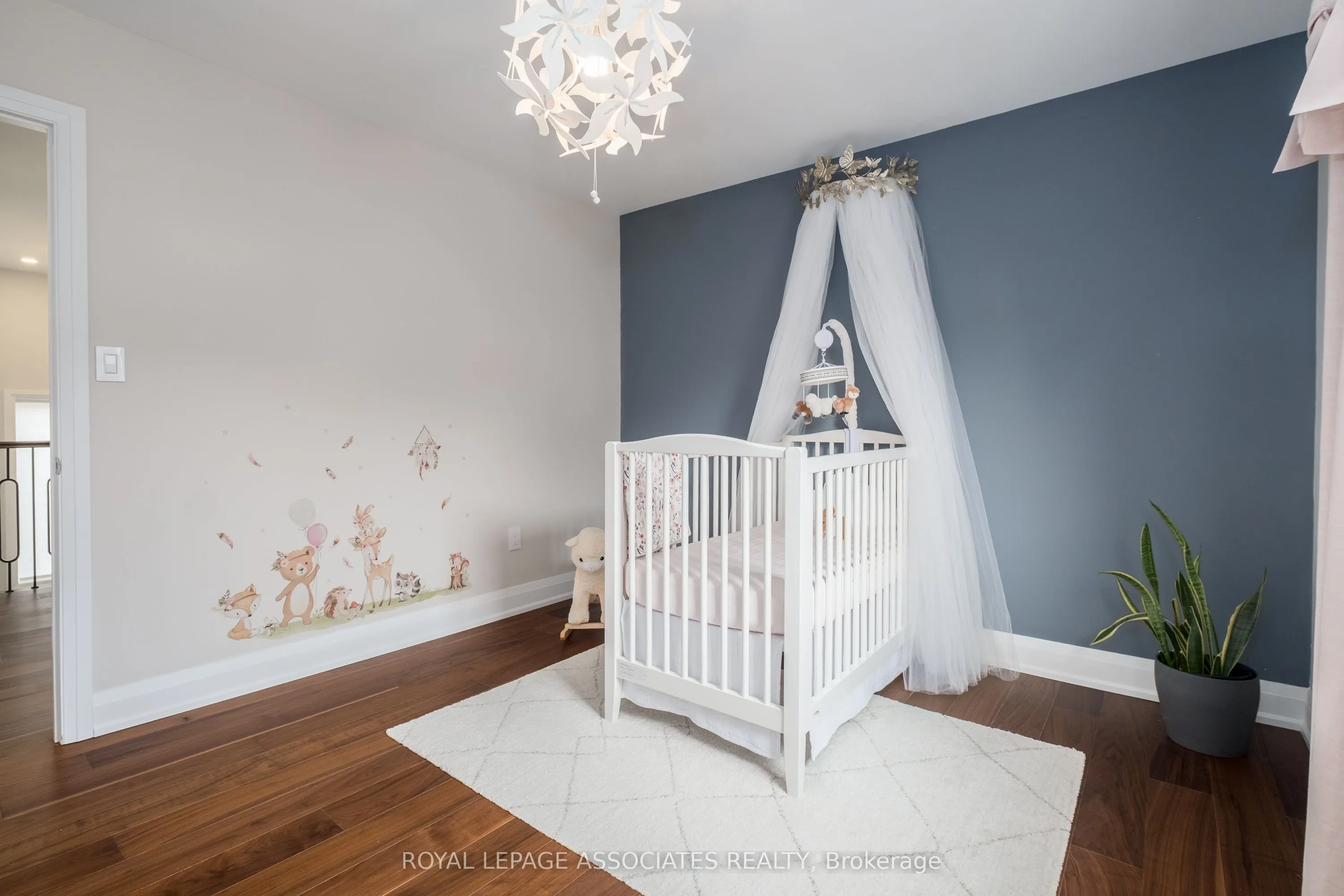 5 Rockland Crescent