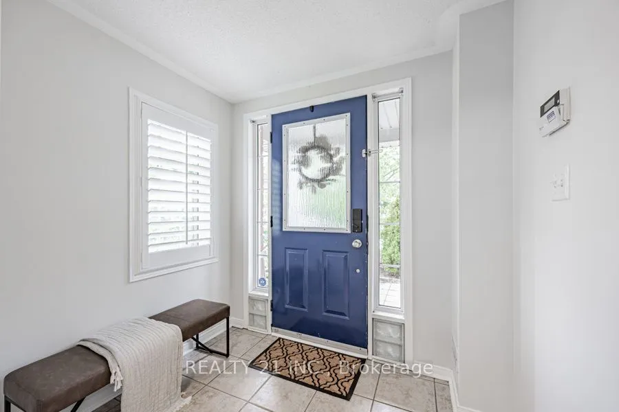 13 Ventura Lane