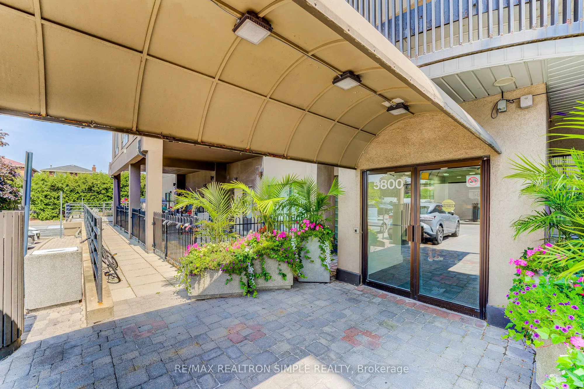 5800 Sheppard Avenue E, #202