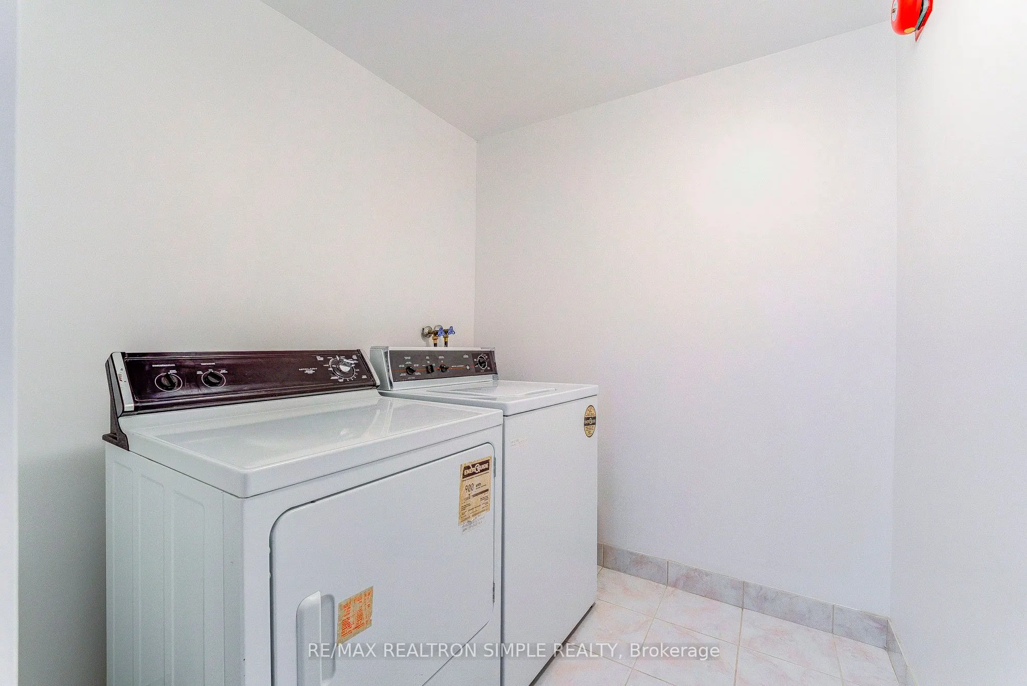5800 Sheppard Avenue E, #202