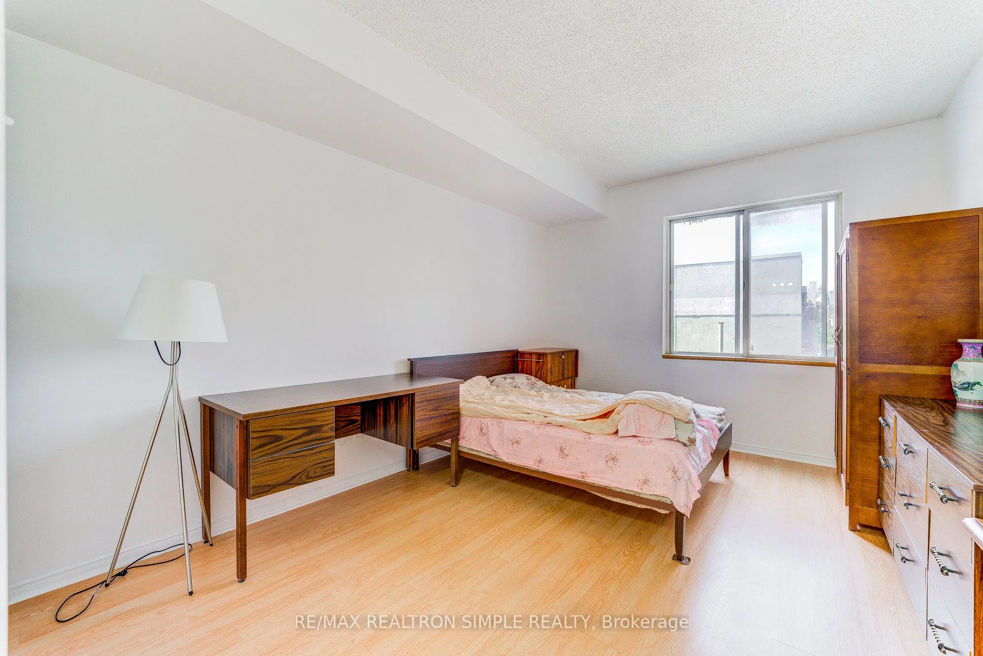 5800 Sheppard Avenue E, #202