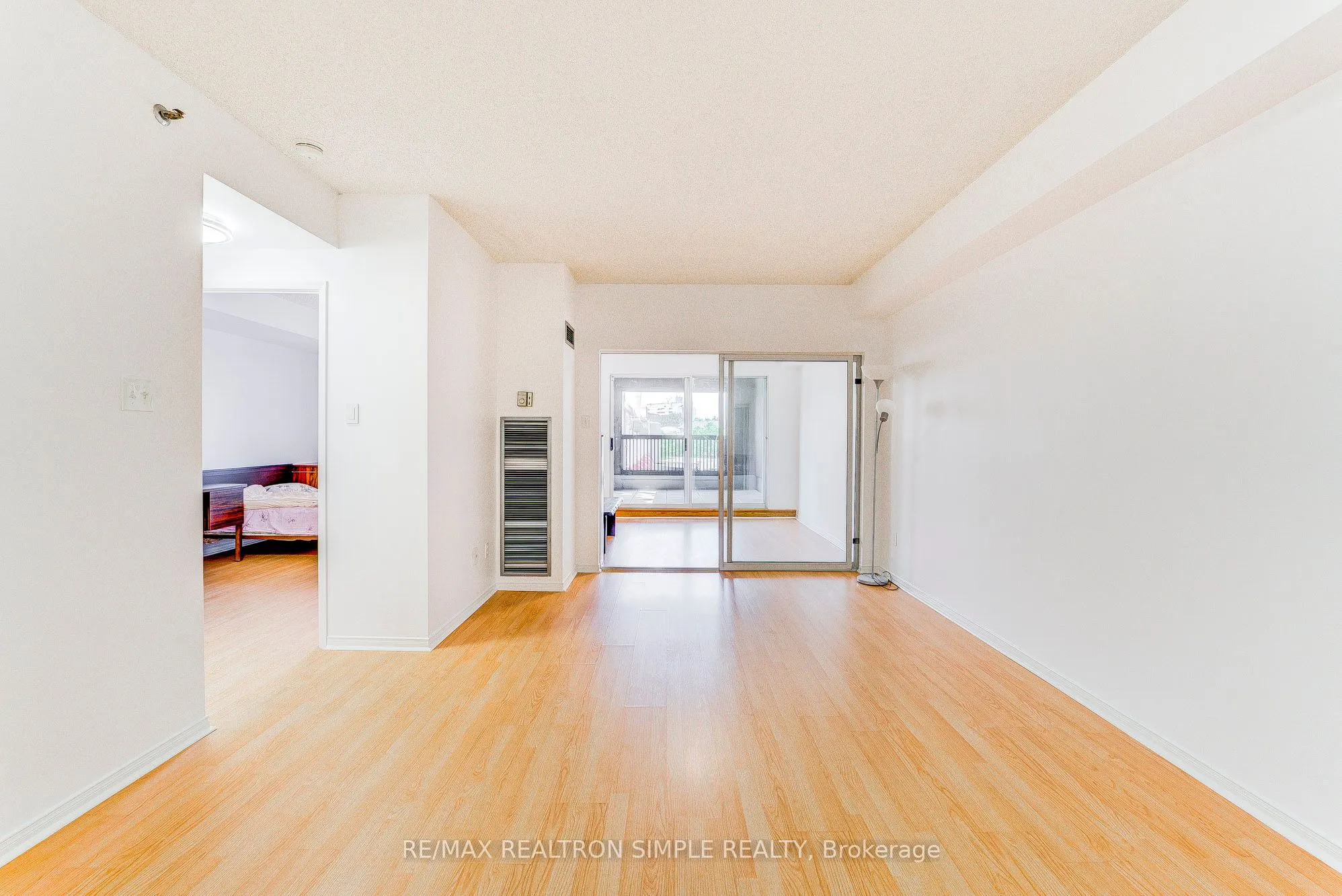 5800 Sheppard Avenue E, #202