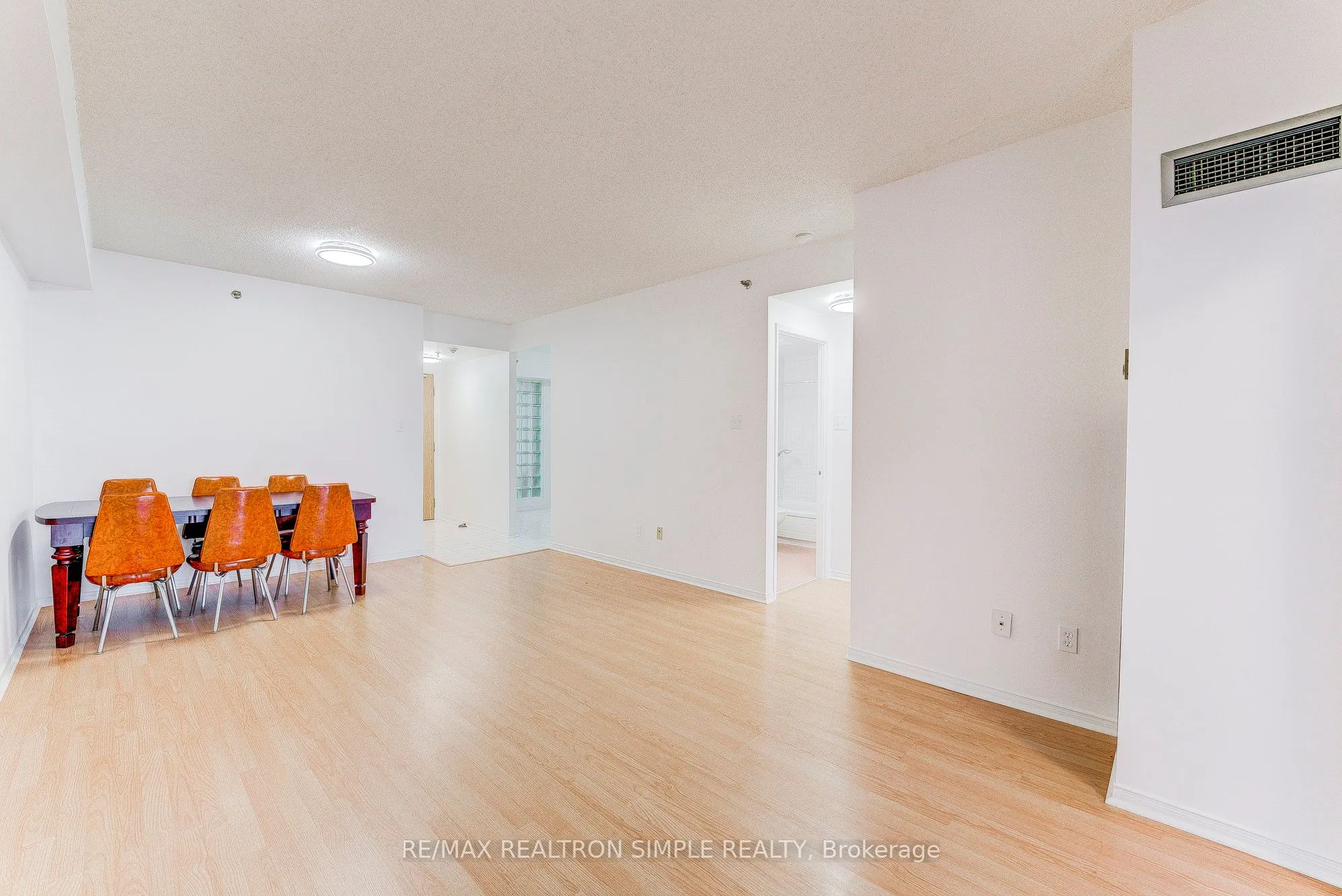 5800 Sheppard Avenue E, #202