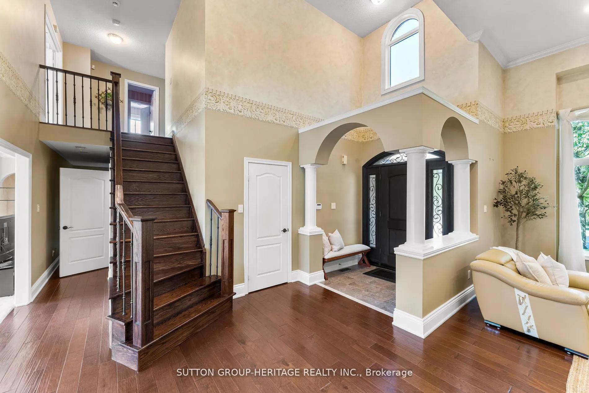2300 Abbott Crescent