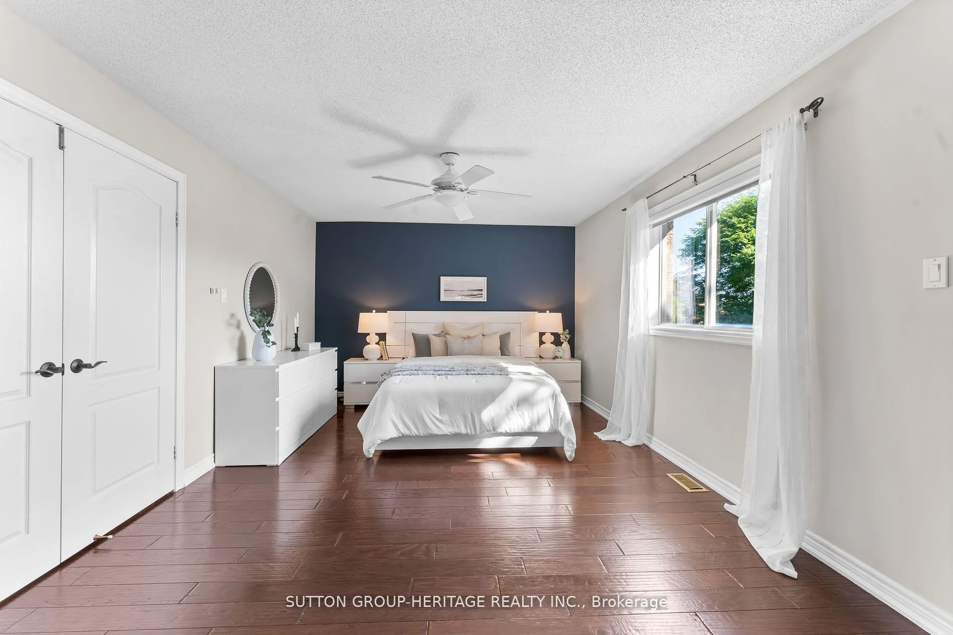2300 Abbott Crescent