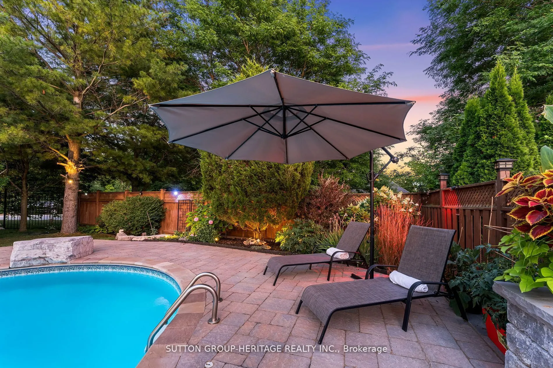 2300 Abbott Crescent