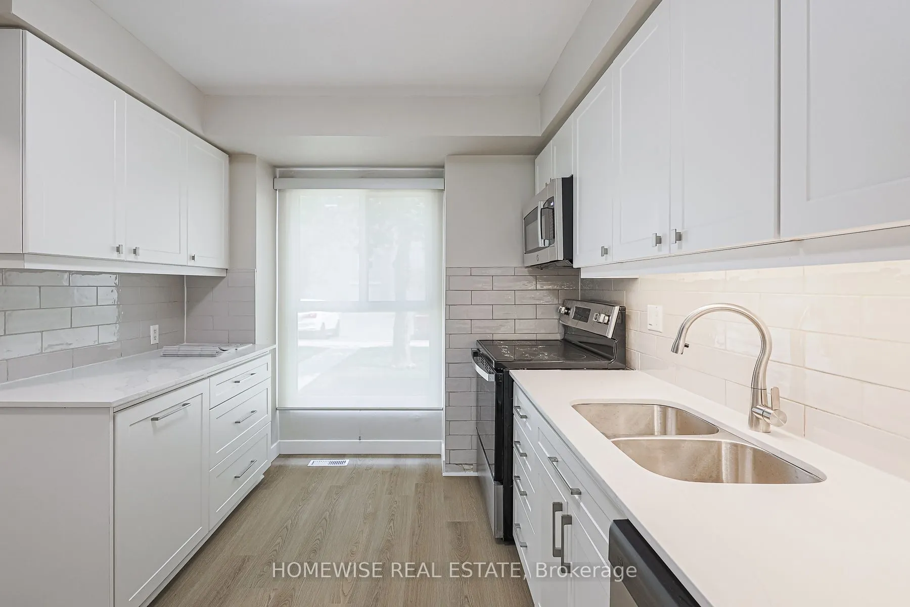 570 Waverly Street N, #33