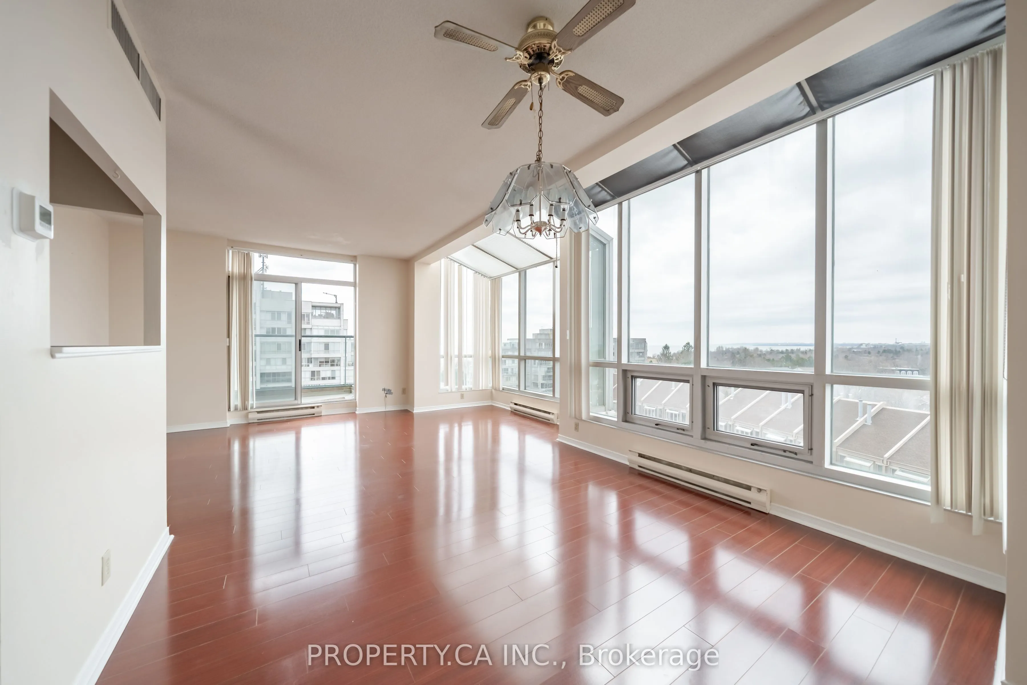 25 Cumberland Lane, #812