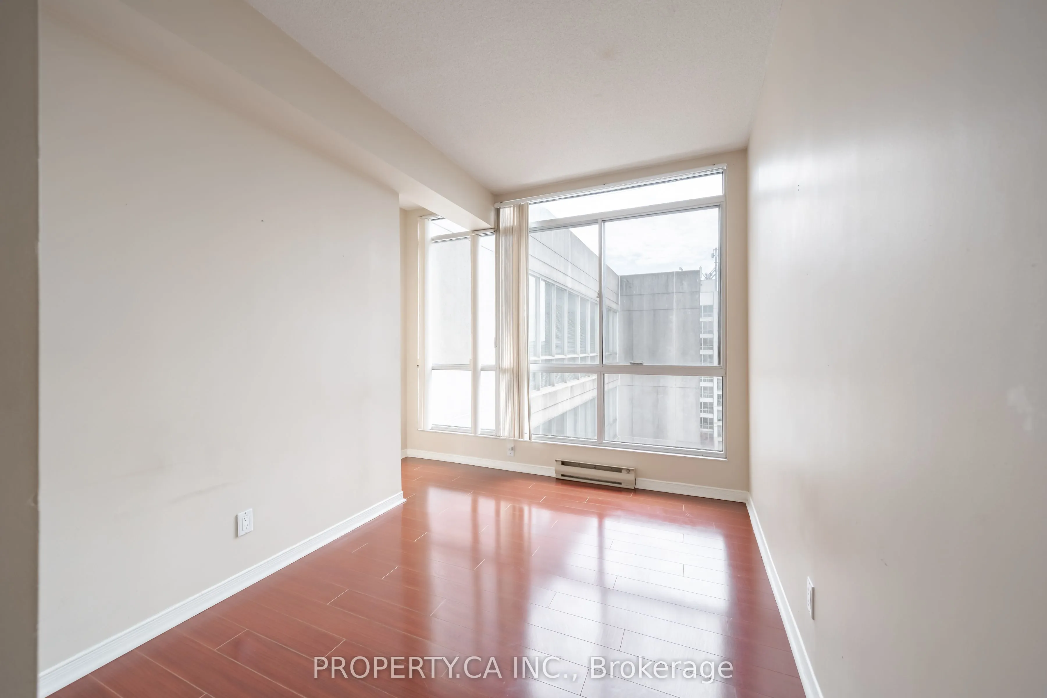 25 Cumberland Lane, #812