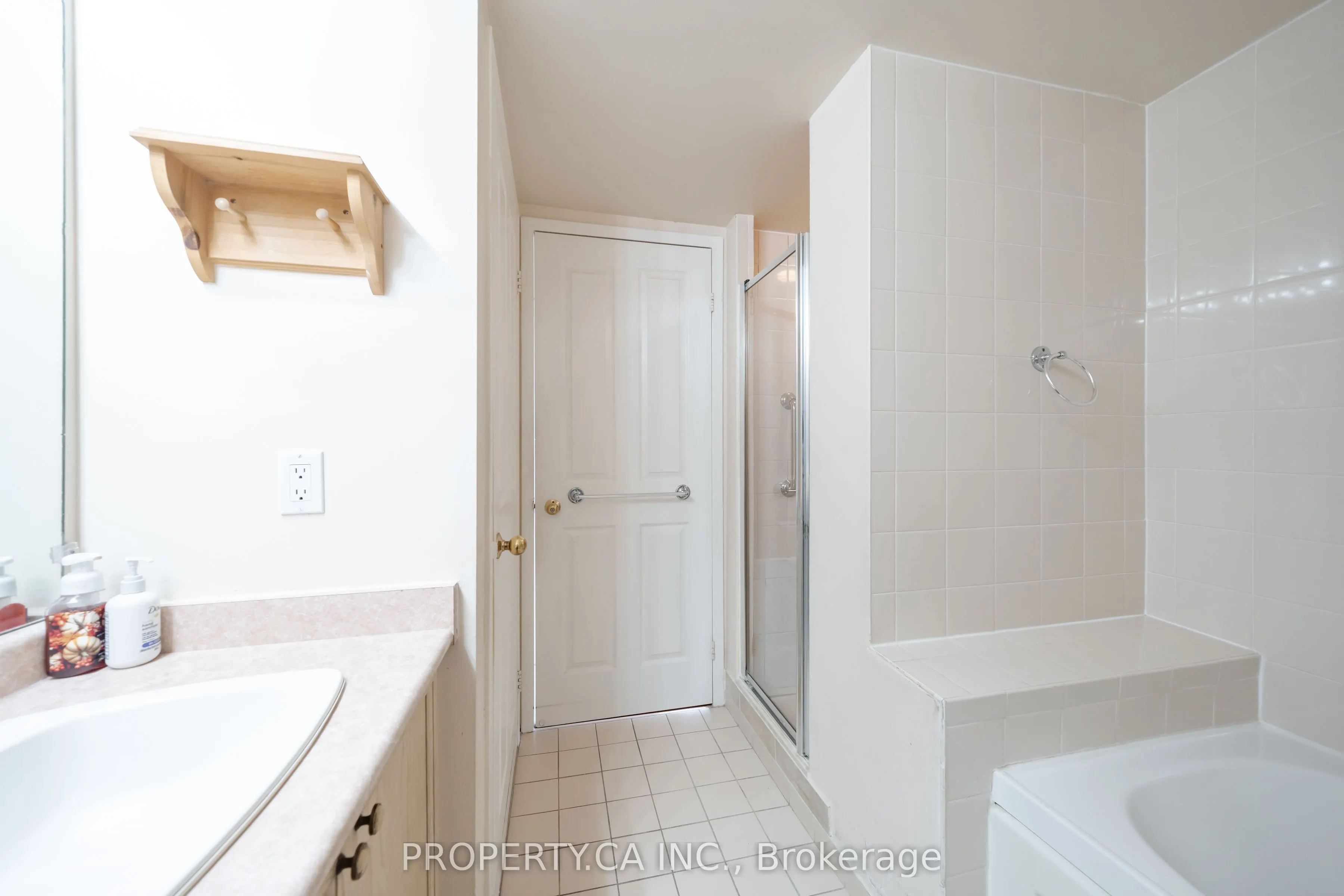25 Cumberland Lane, #812