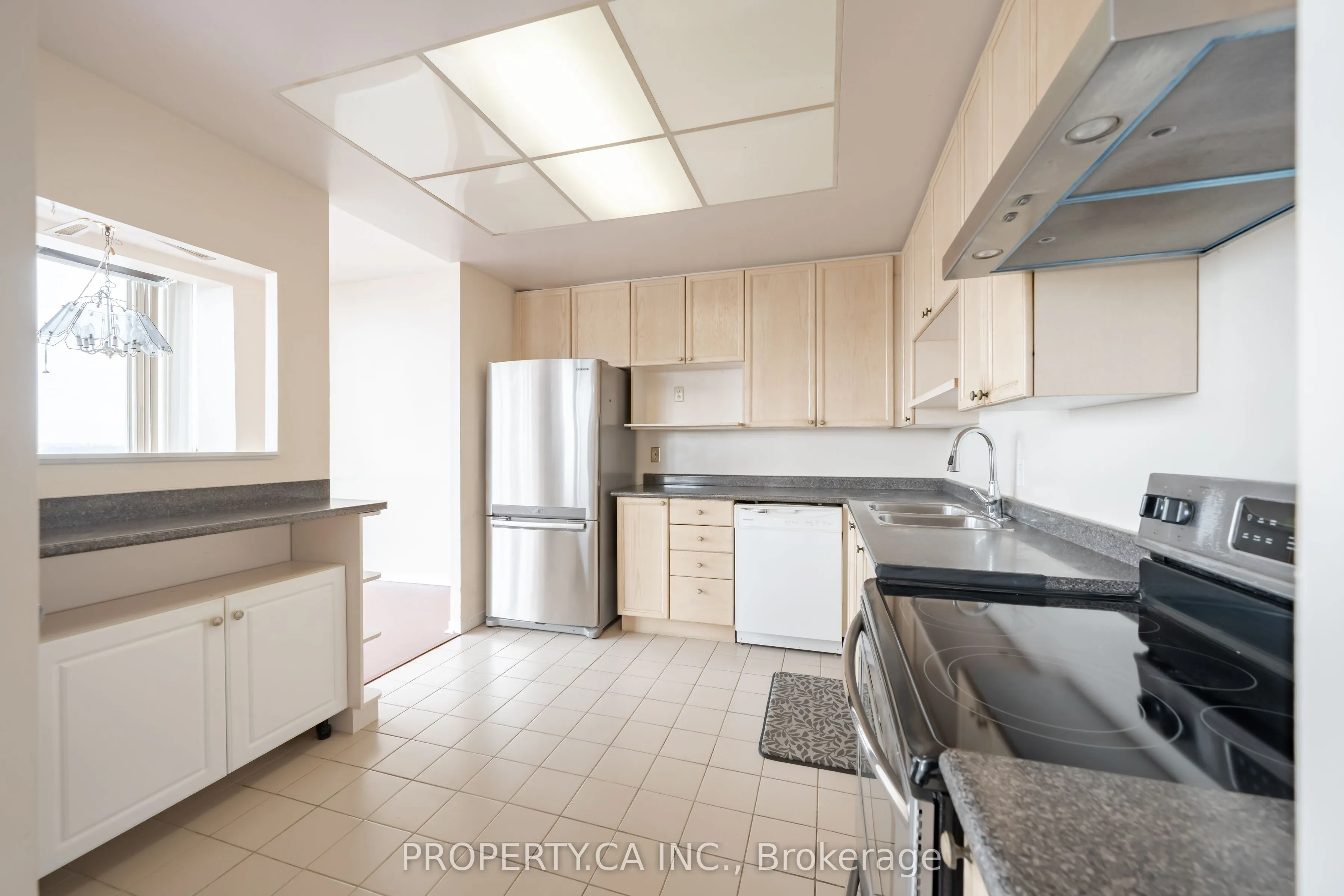 25 Cumberland Lane, #812