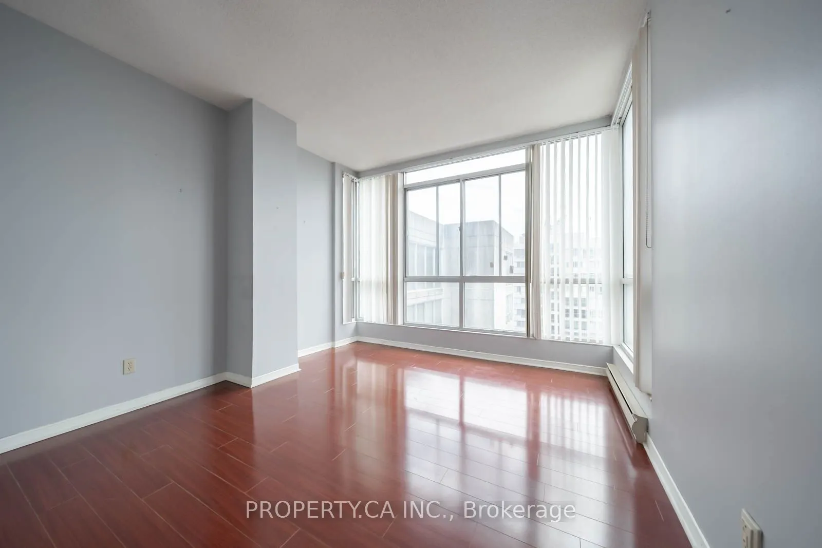 25 Cumberland Lane, #812