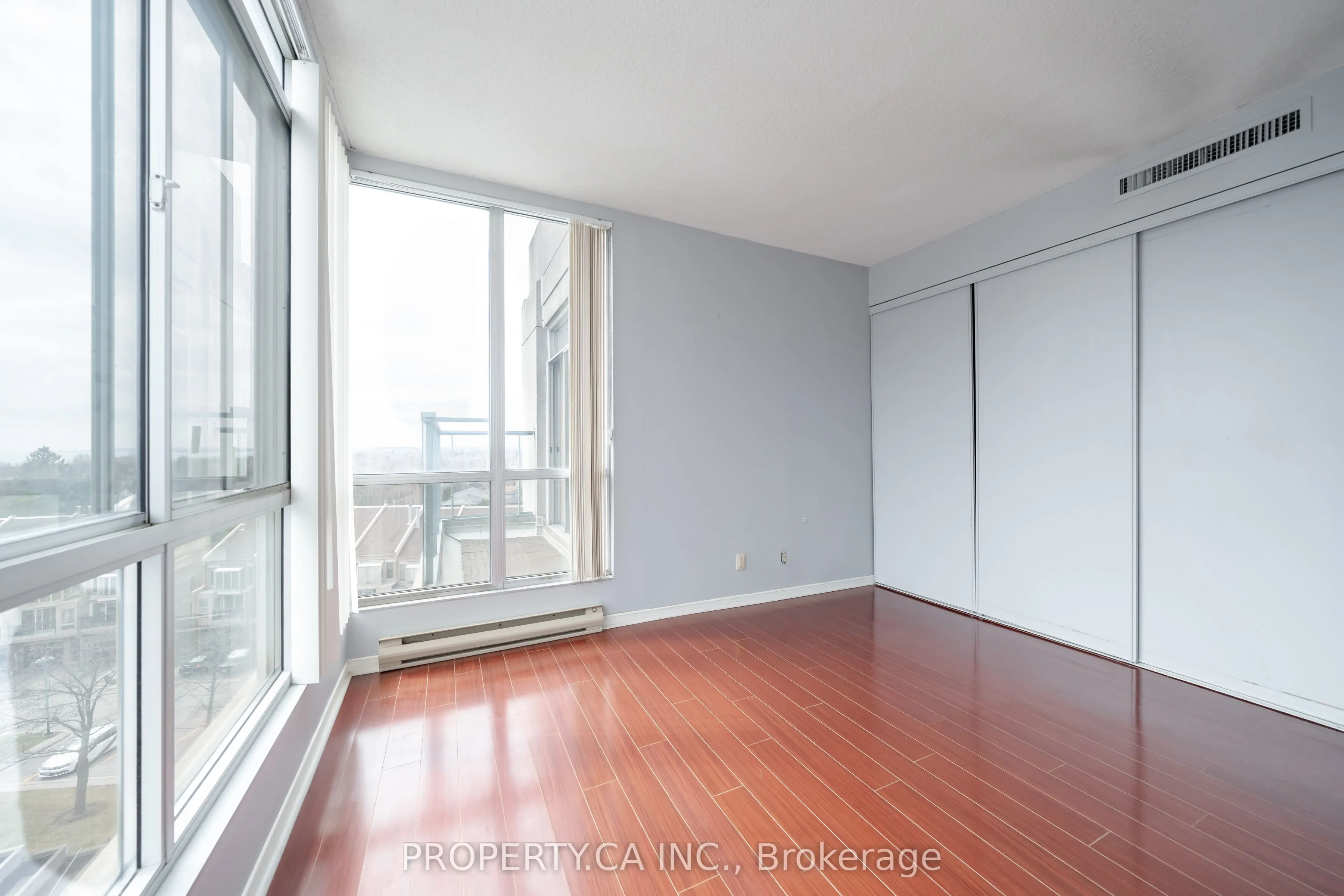 25 Cumberland Lane, #812