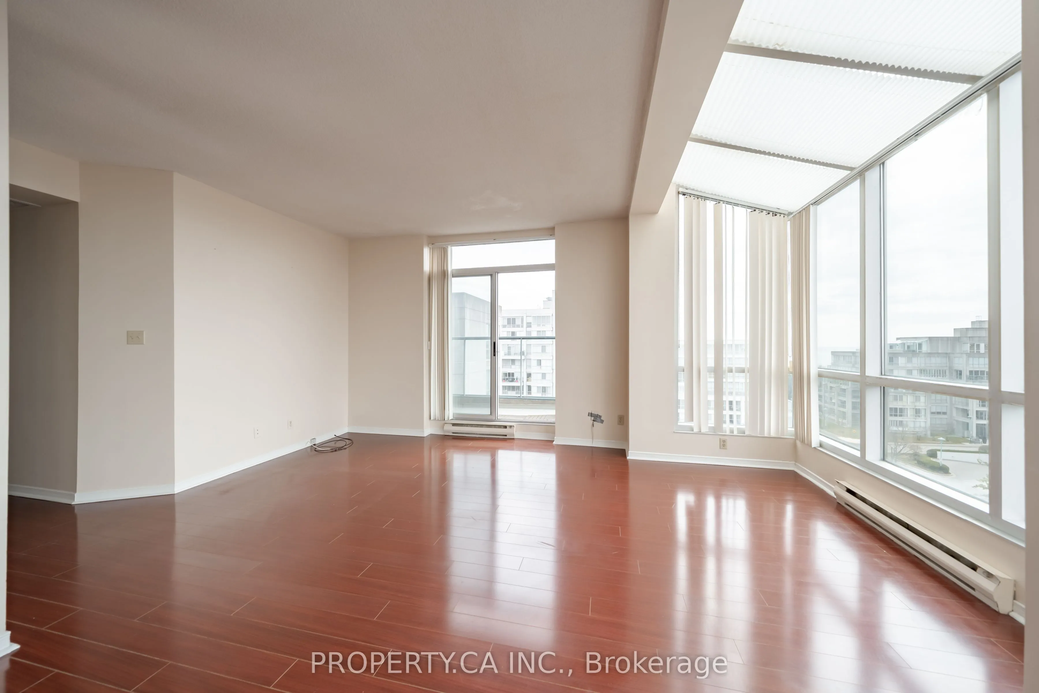 25 Cumberland Lane, #812
