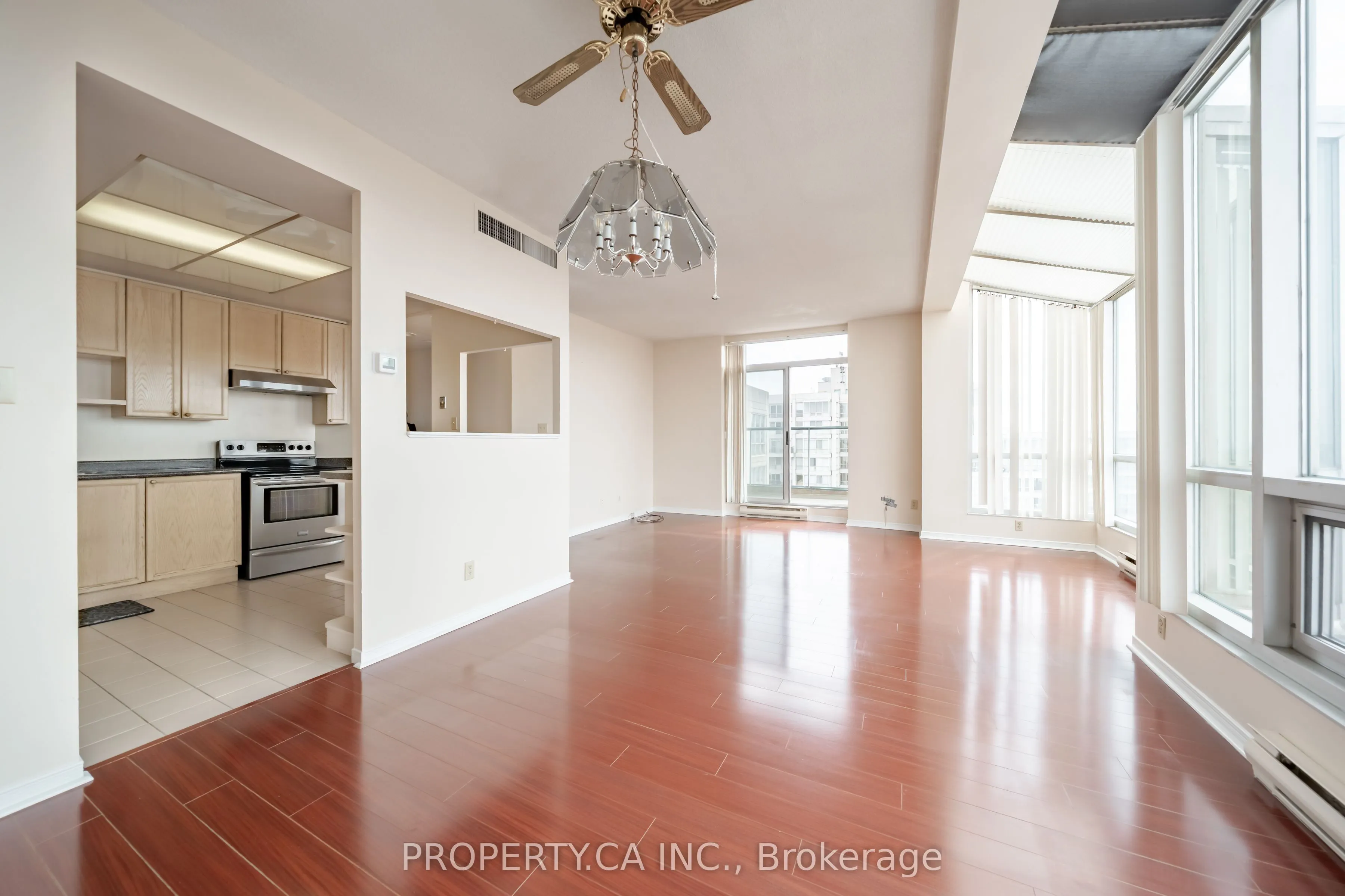 25 Cumberland Lane, #812