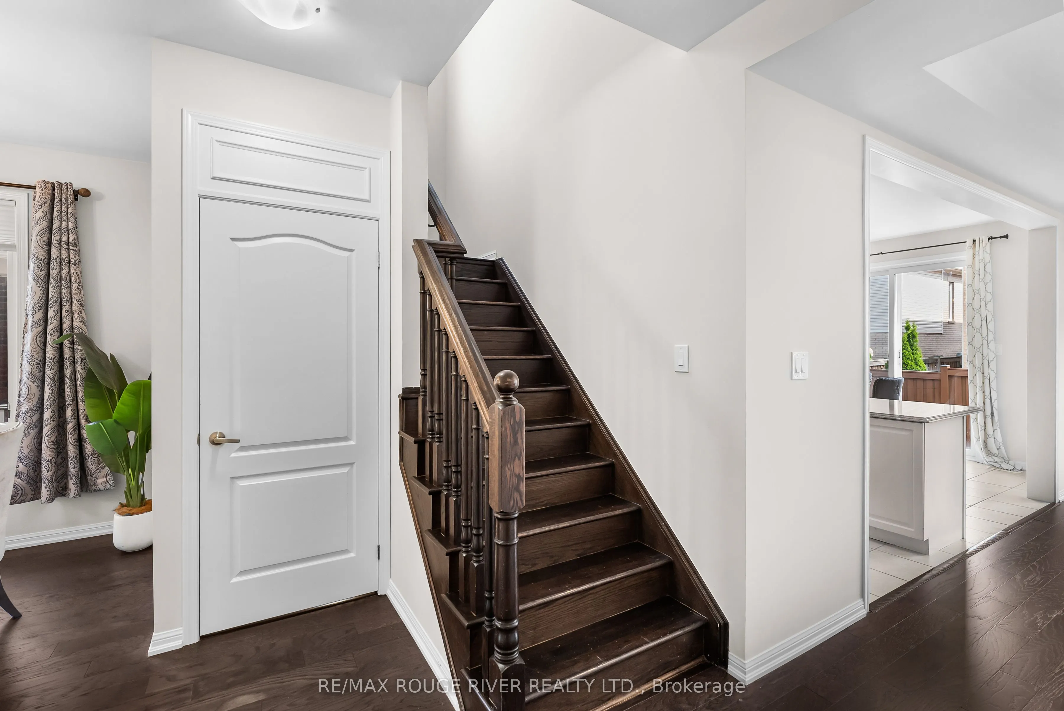 1862 Parkhurst Crescent