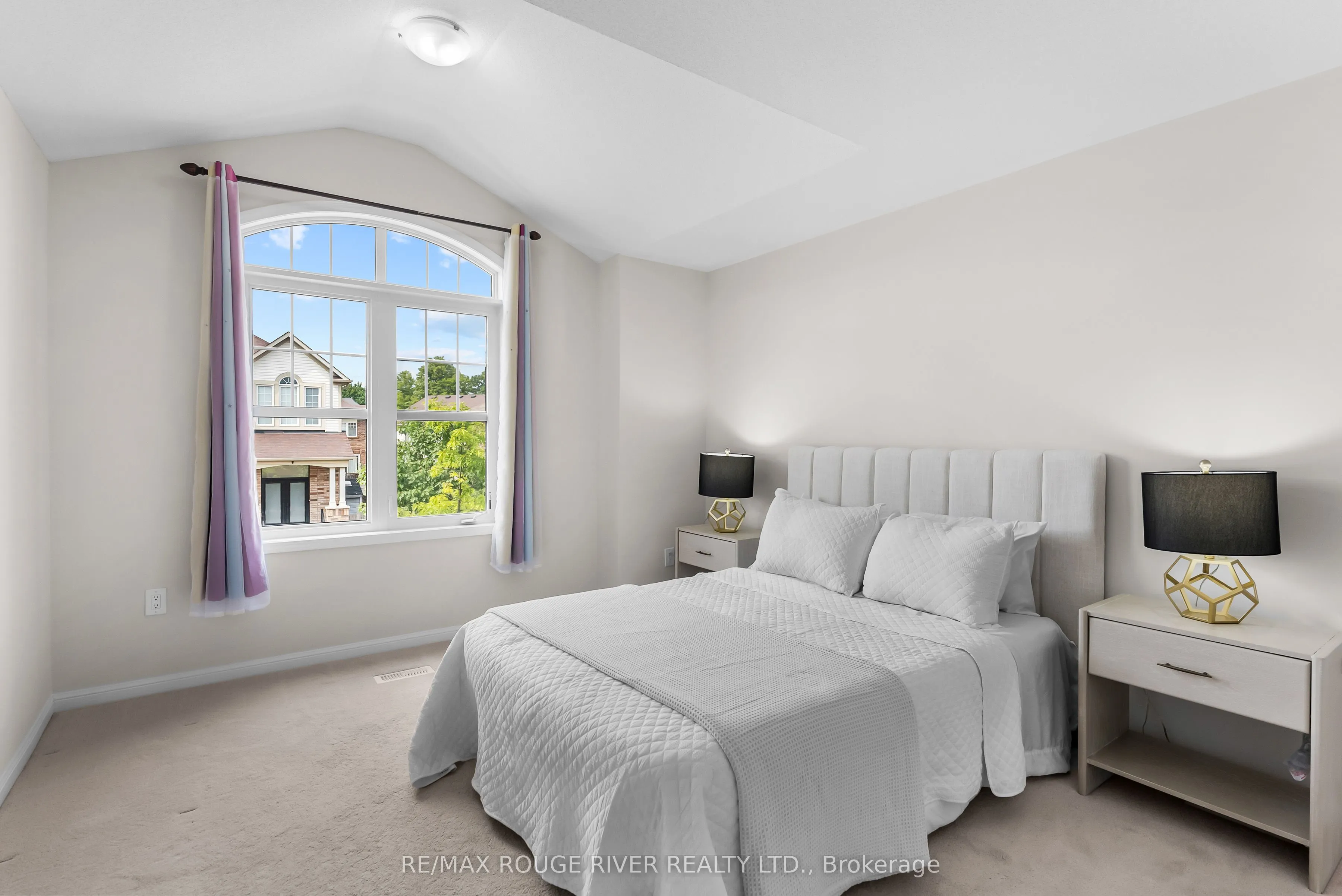 1862 Parkhurst Crescent