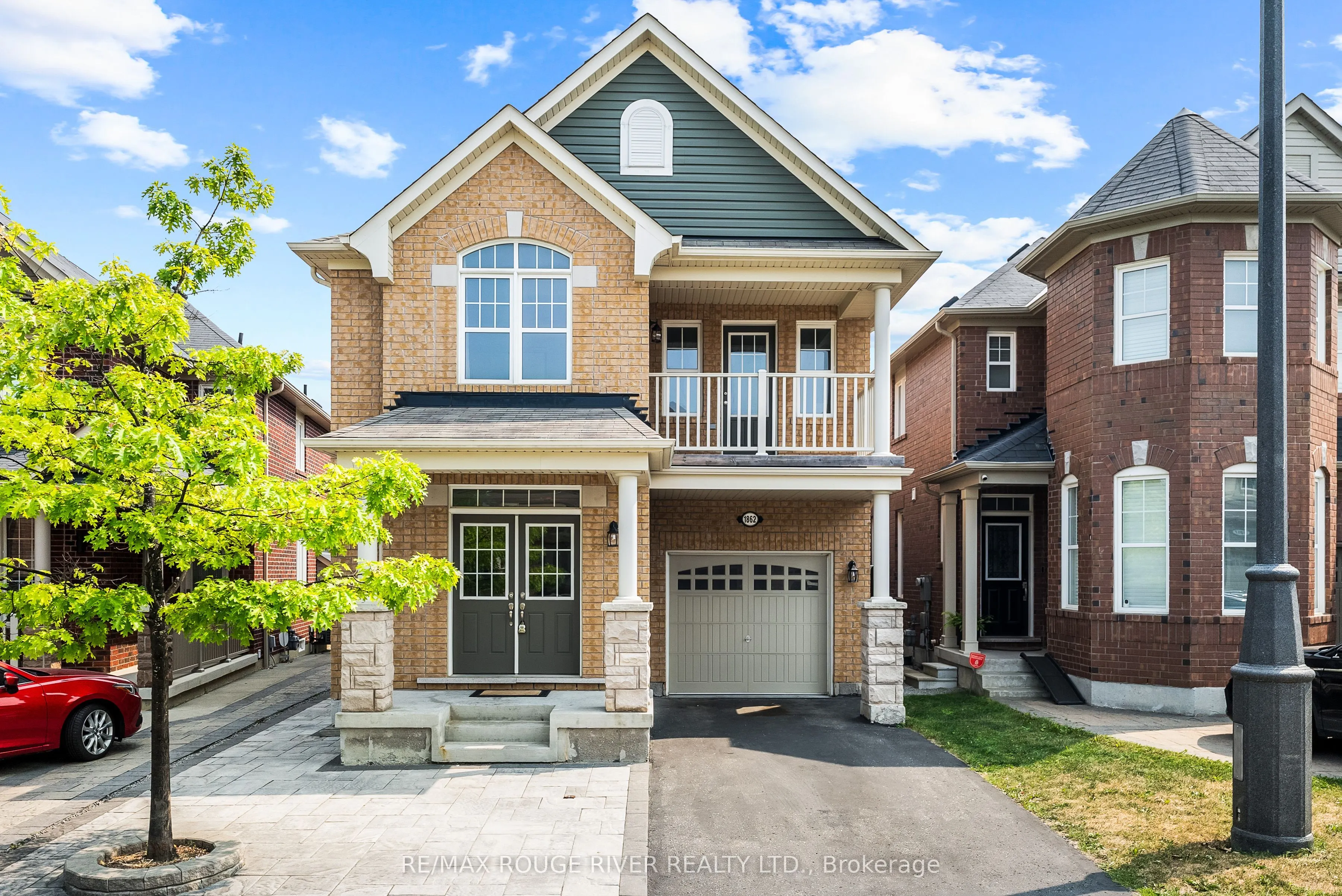 1862 Parkhurst Crescent