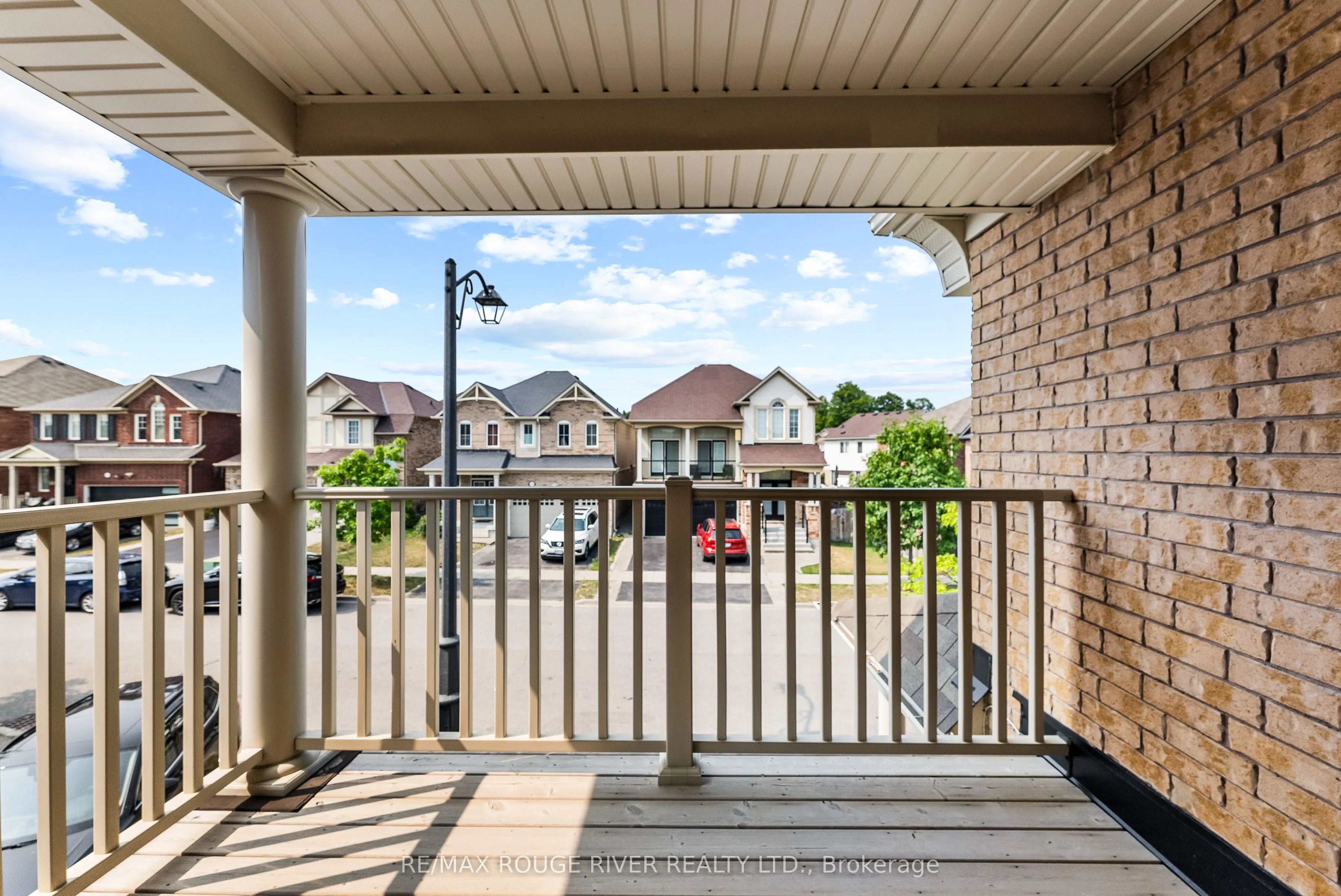 1862 Parkhurst Crescent