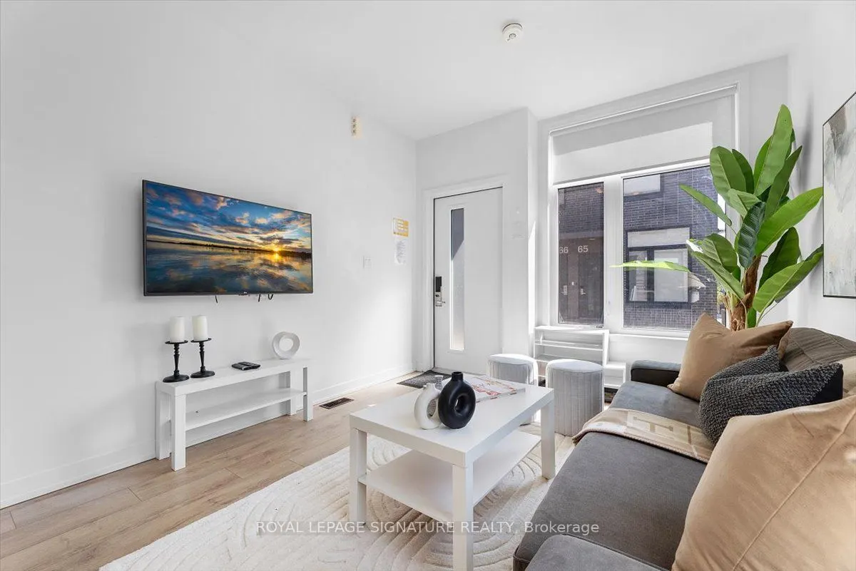 1740 Simcoe Street N, #49